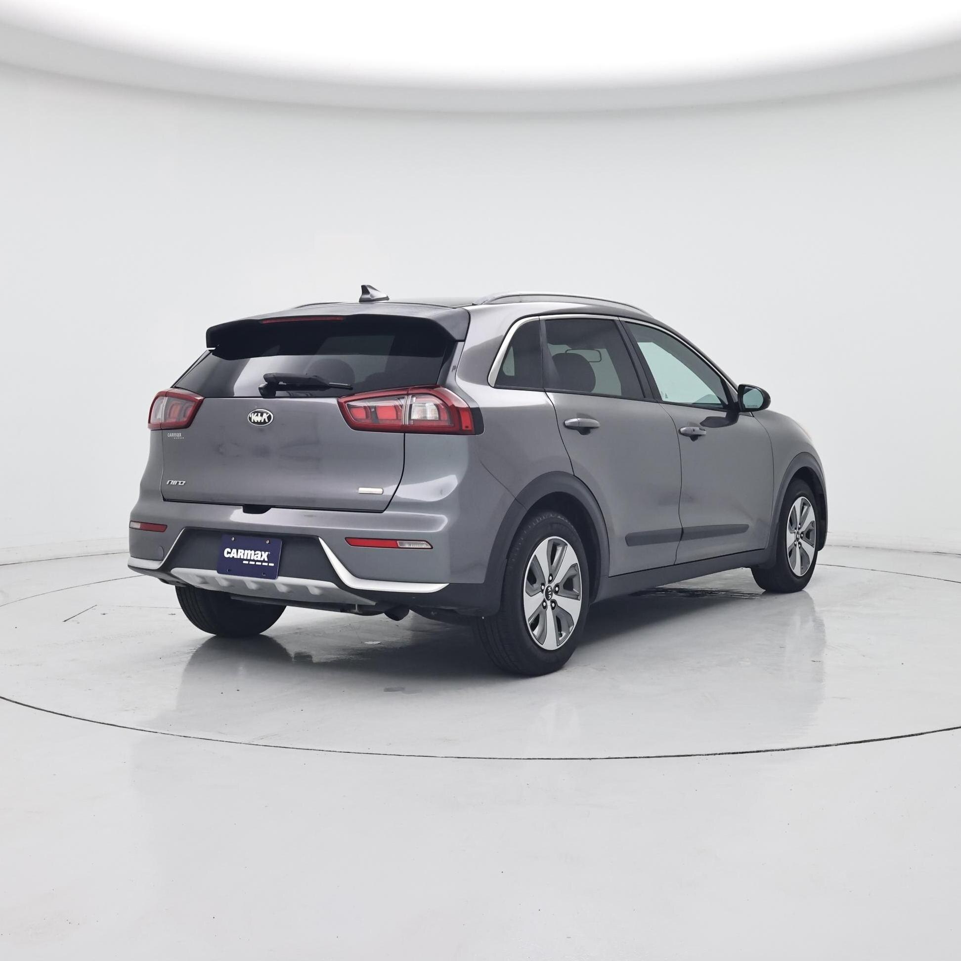 Thumbnail: 2017 Kia Niro - 8