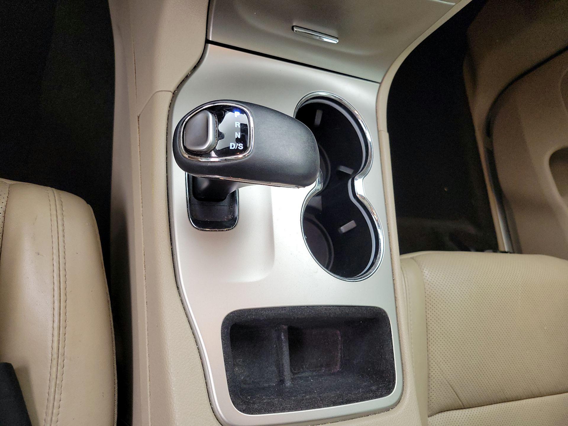 Thumbnail: 2015 Jeep Grand Cherokee - 17