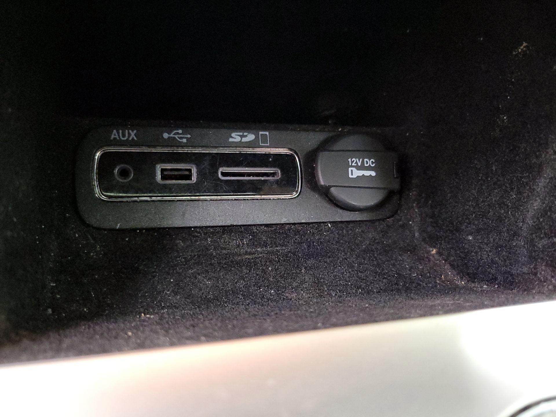 Thumbnail: 2015 Jeep Grand Cherokee - 18