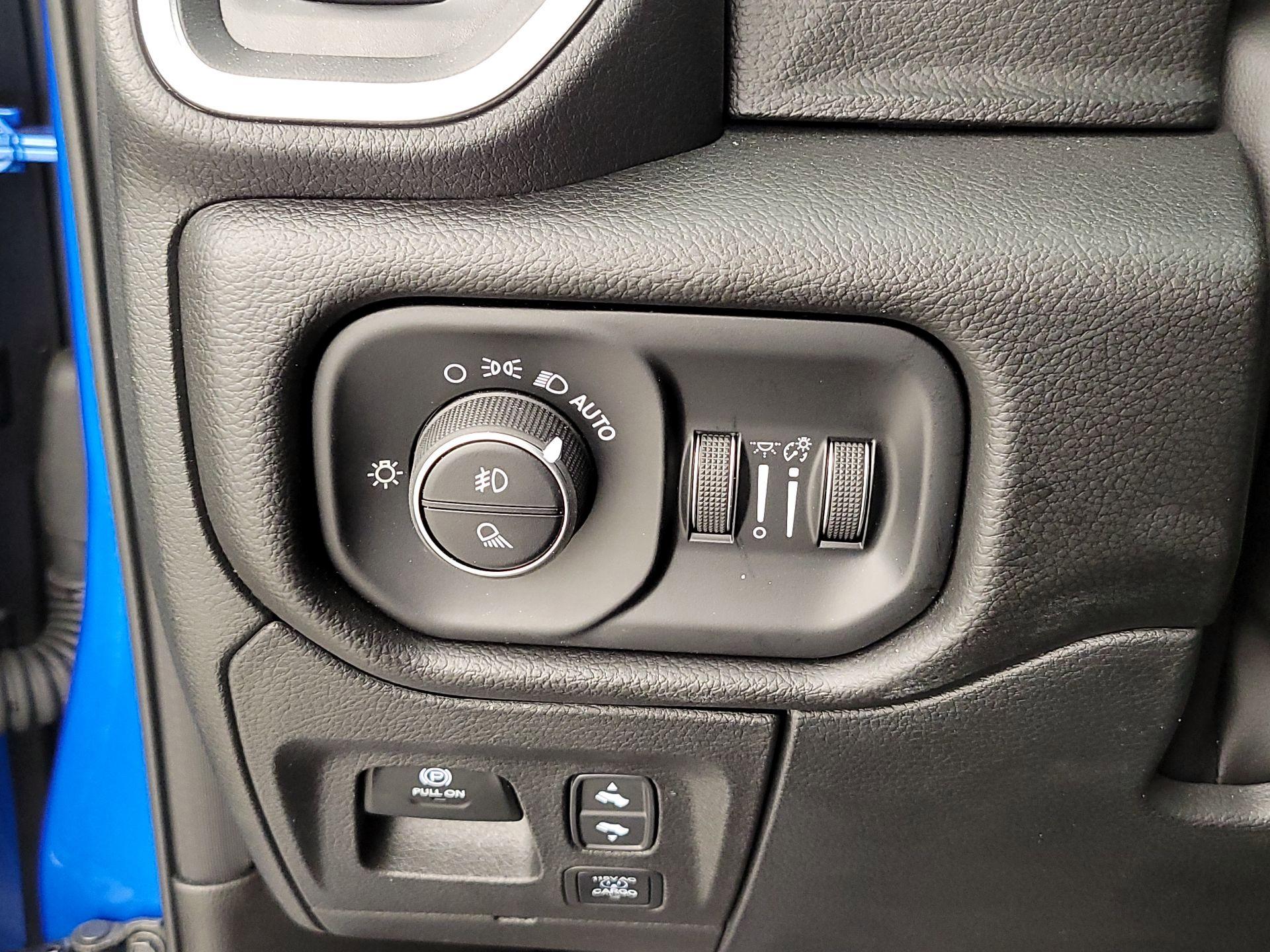 Thumbnail: 2025 RAM 1500 - 13