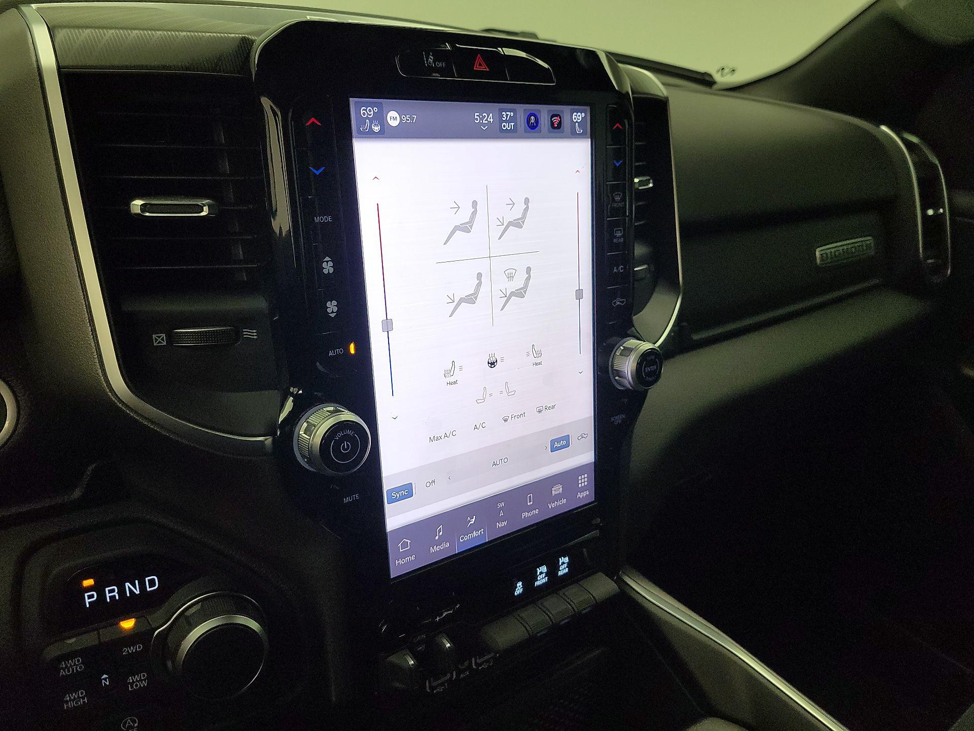 Thumbnail: 2025 RAM 1500 - 17