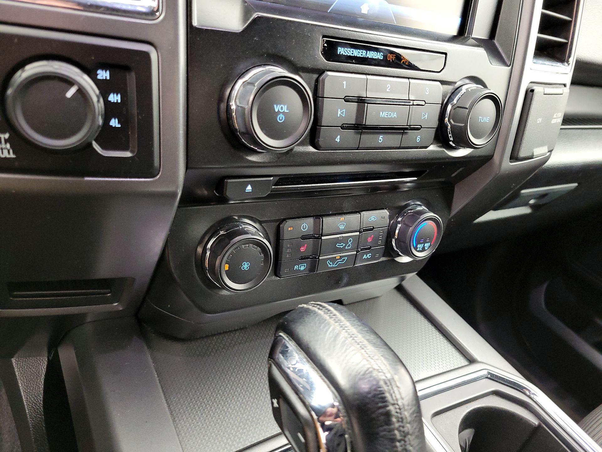 Thumbnail: 2015 Ford F-150 - 16