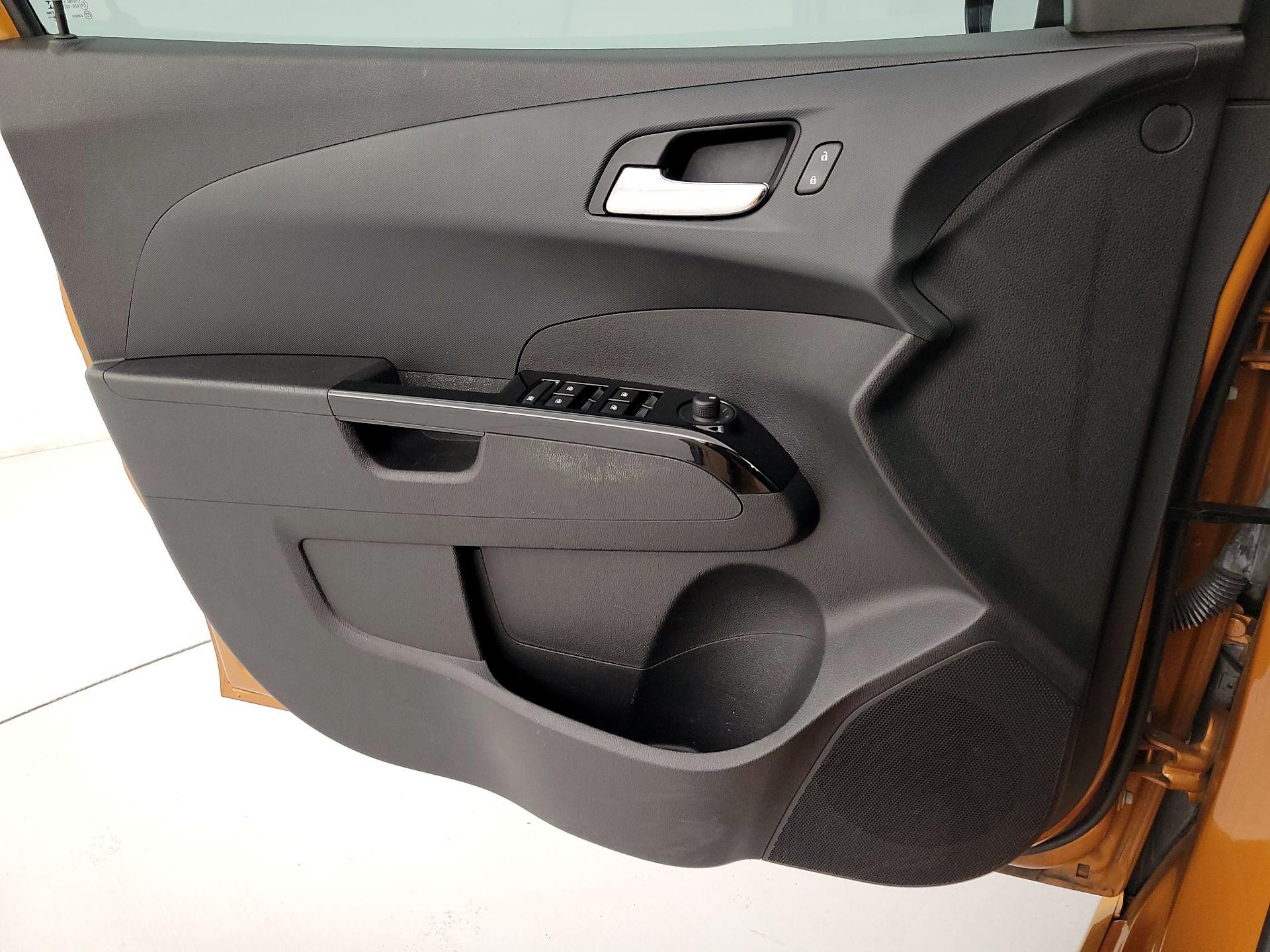 Thumbnail: 2017 Chevrolet Sonic - 12