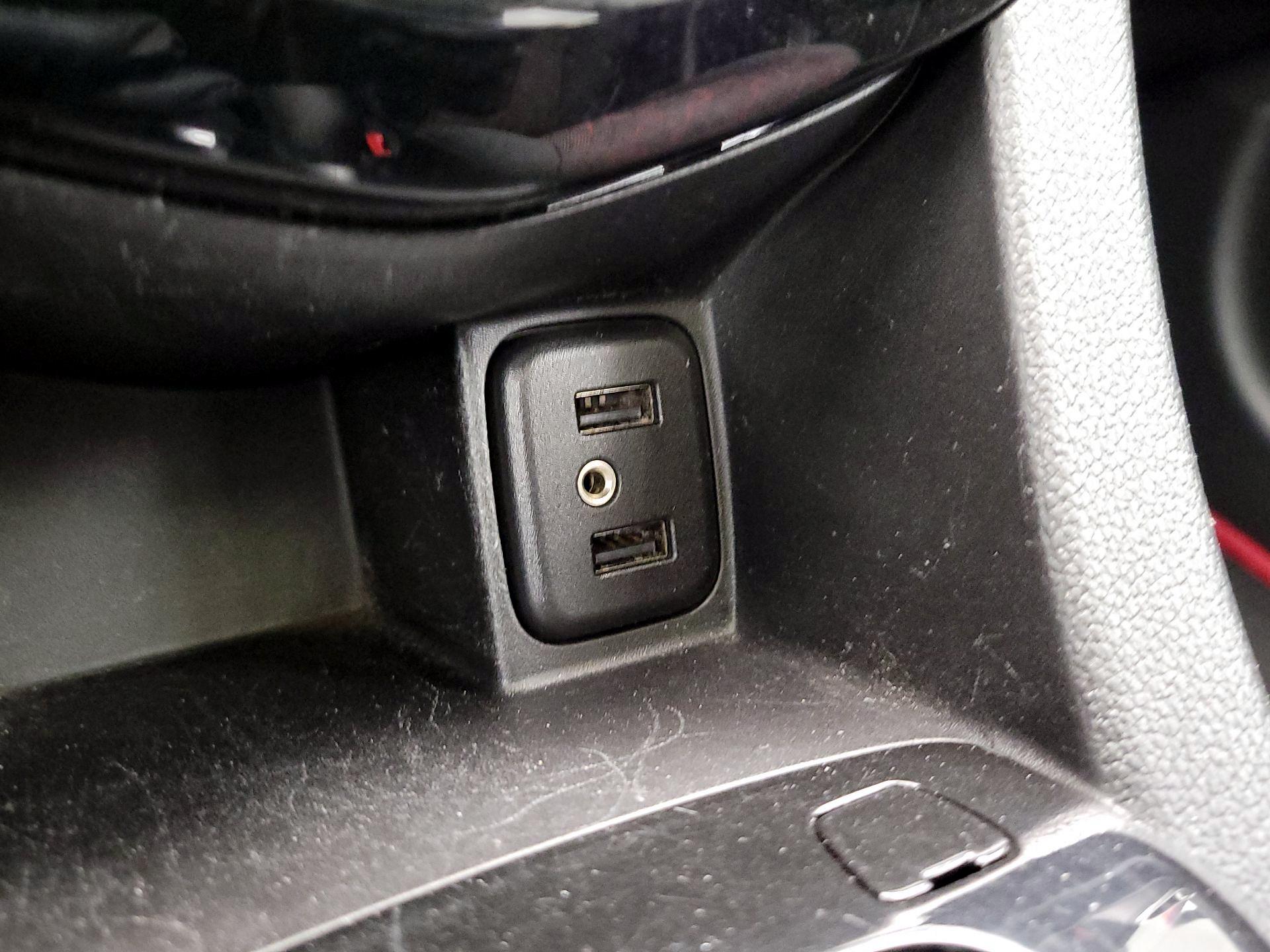 Thumbnail: 2017 Chevrolet Sonic - 18