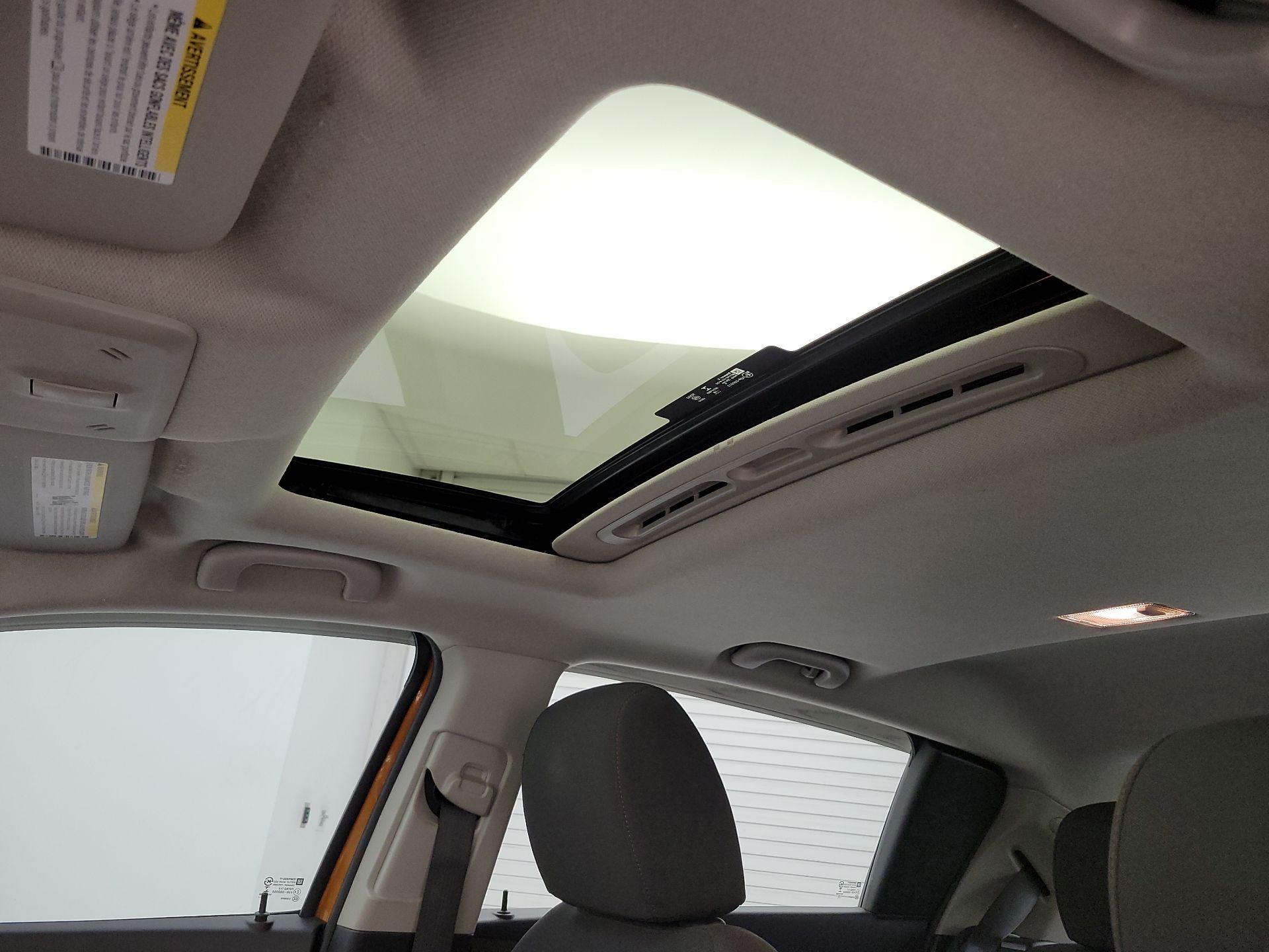 Thumbnail: 2017 Chevrolet Sonic - 19