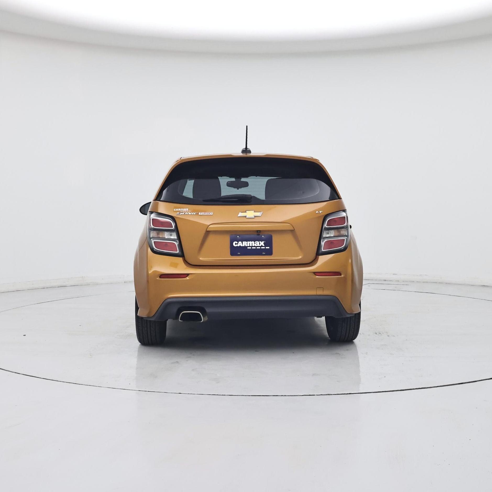 Thumbnail: 2017 Chevrolet Sonic - 6