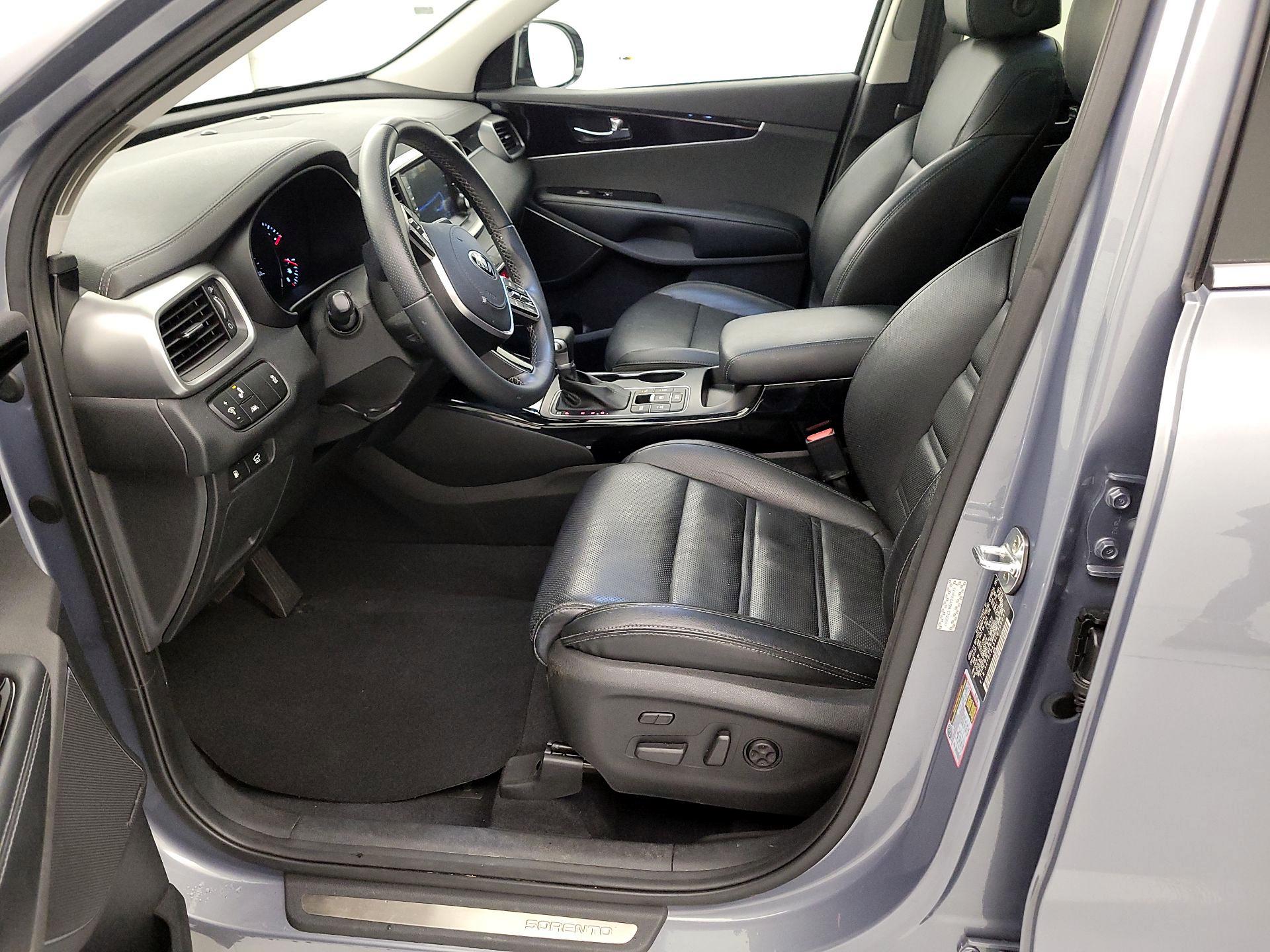 Thumbnail: 2020 Kia Sorento - 11