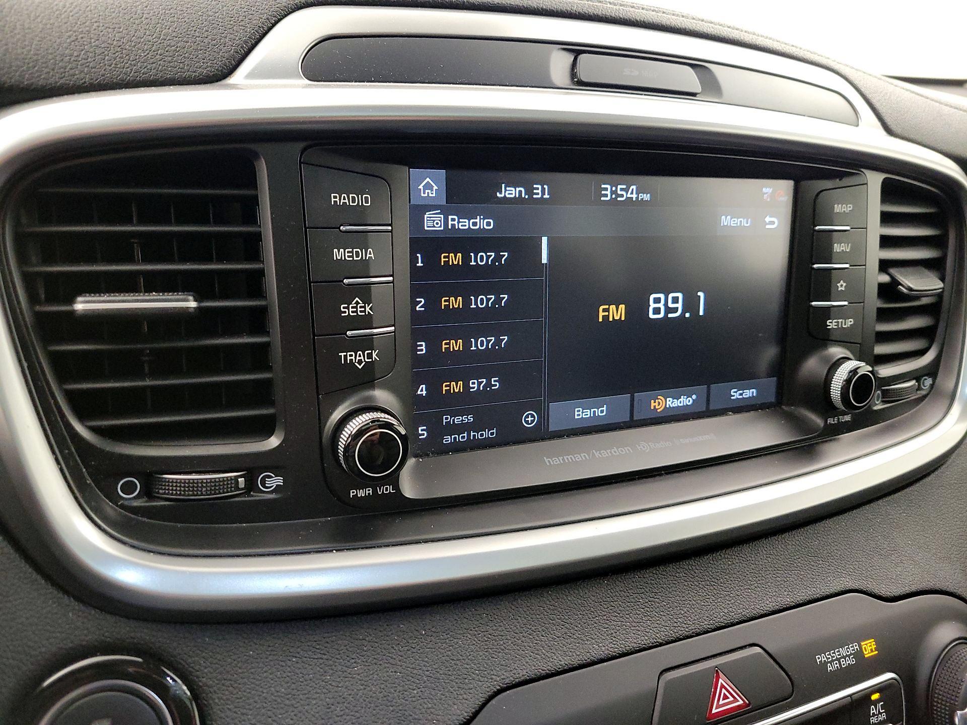 Thumbnail: 2020 Kia Sorento - 16