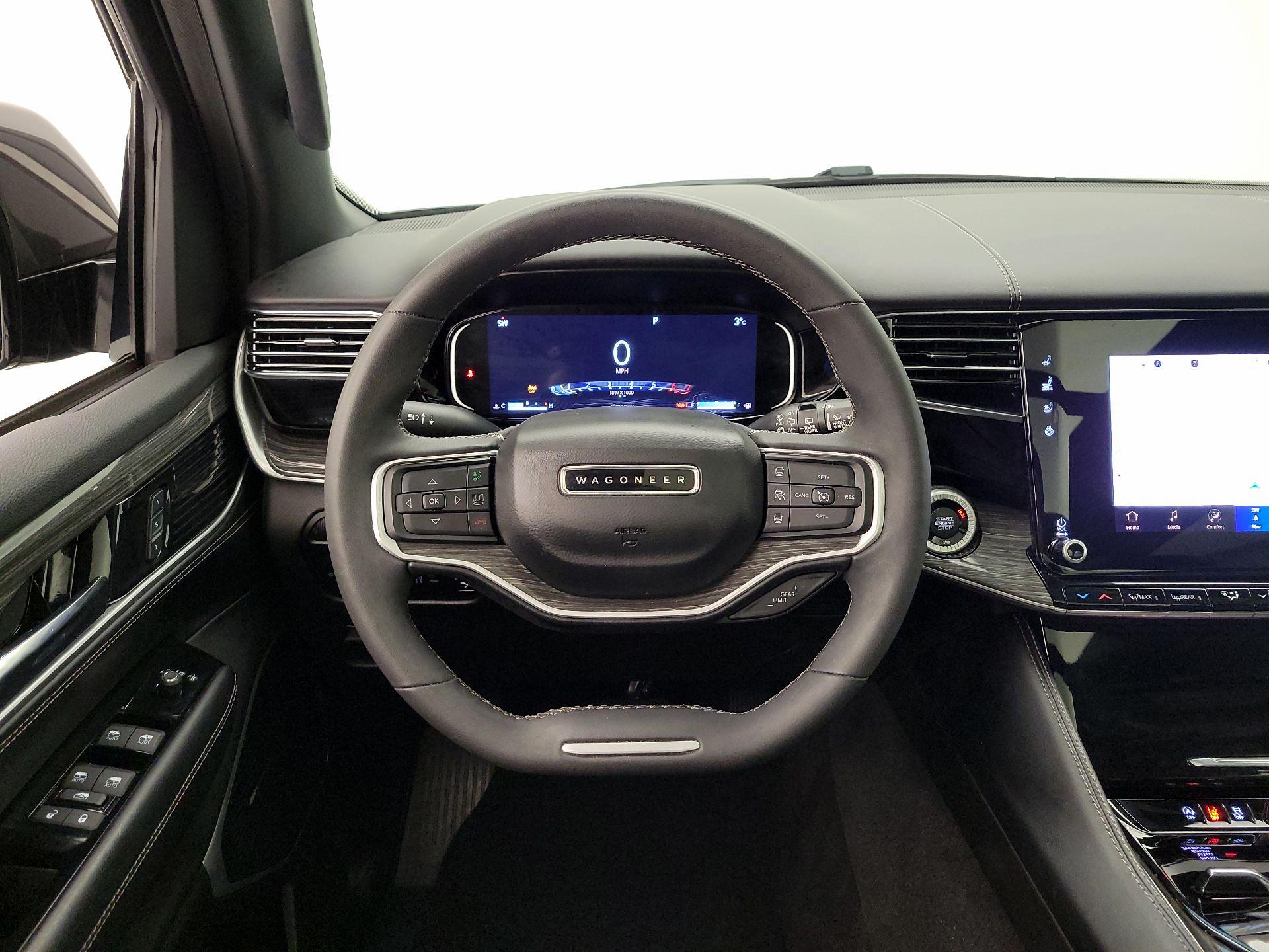 Thumbnail: 2022 Jeep Wagoneer - 10