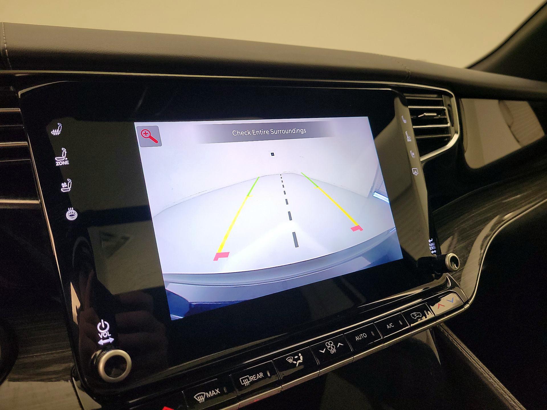 Thumbnail: 2022 Jeep Wagoneer - 15