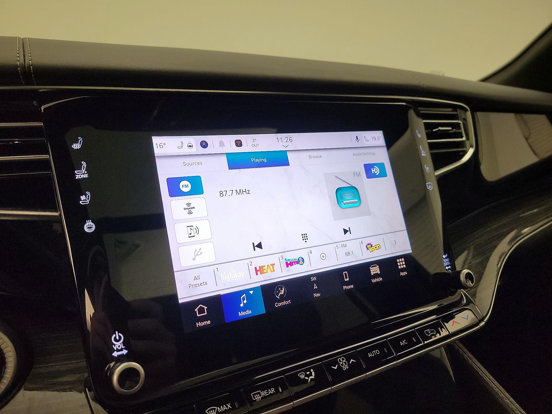 Thumbnail: 2022 Jeep Wagoneer - 16