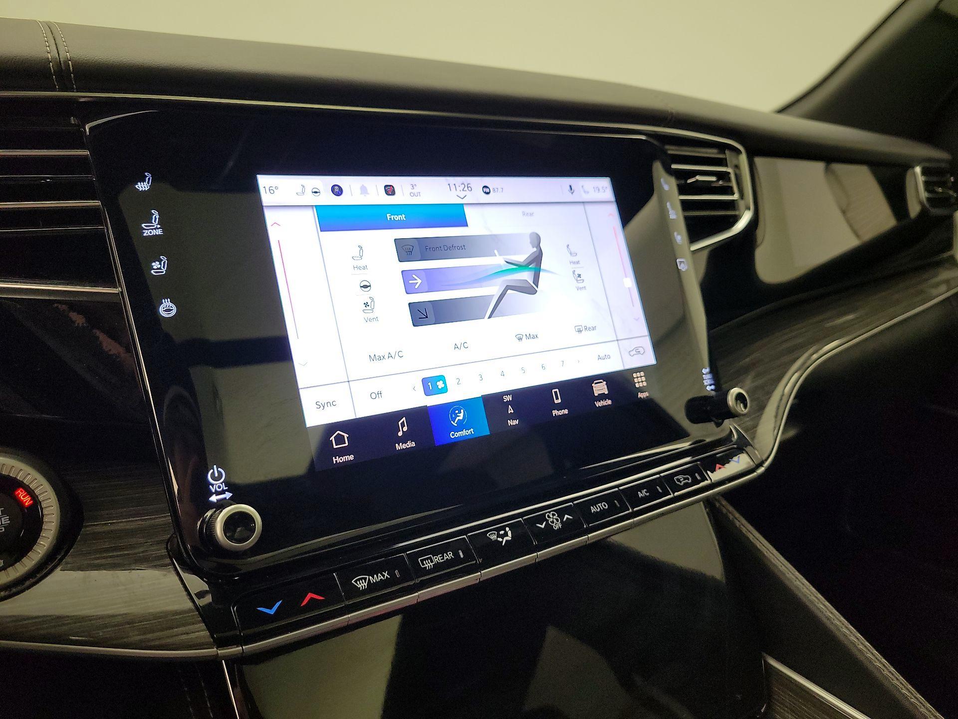 Thumbnail: 2022 Jeep Wagoneer - 17