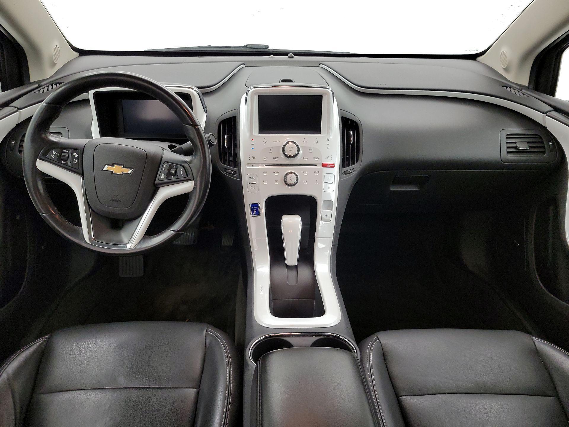Thumbnail: 2015 Chevrolet Volt - 9