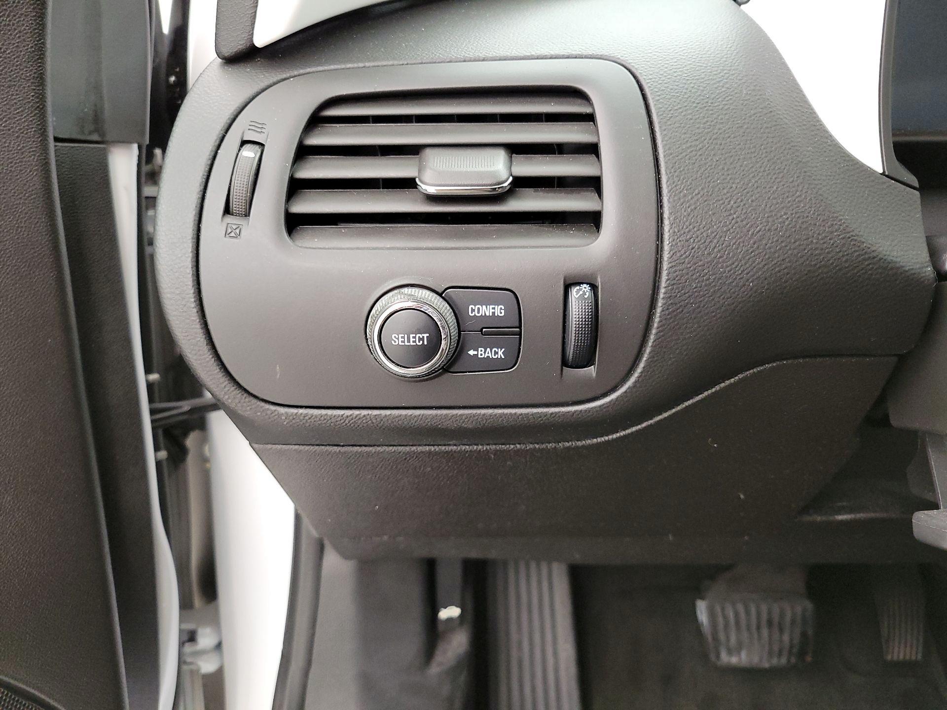 Thumbnail: 2015 Chevrolet Volt - 13