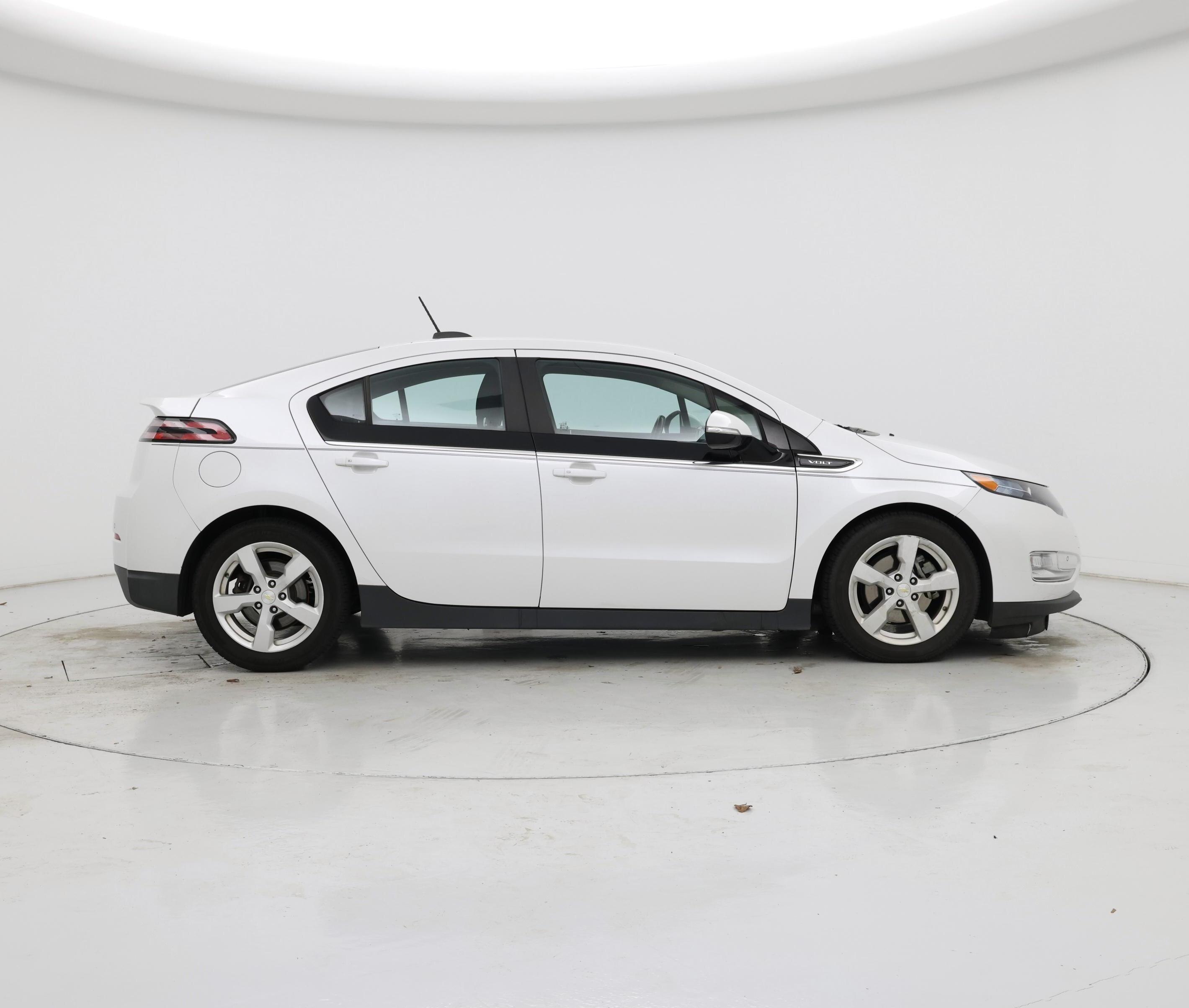 Thumbnail: 2015 Chevrolet Volt - 7