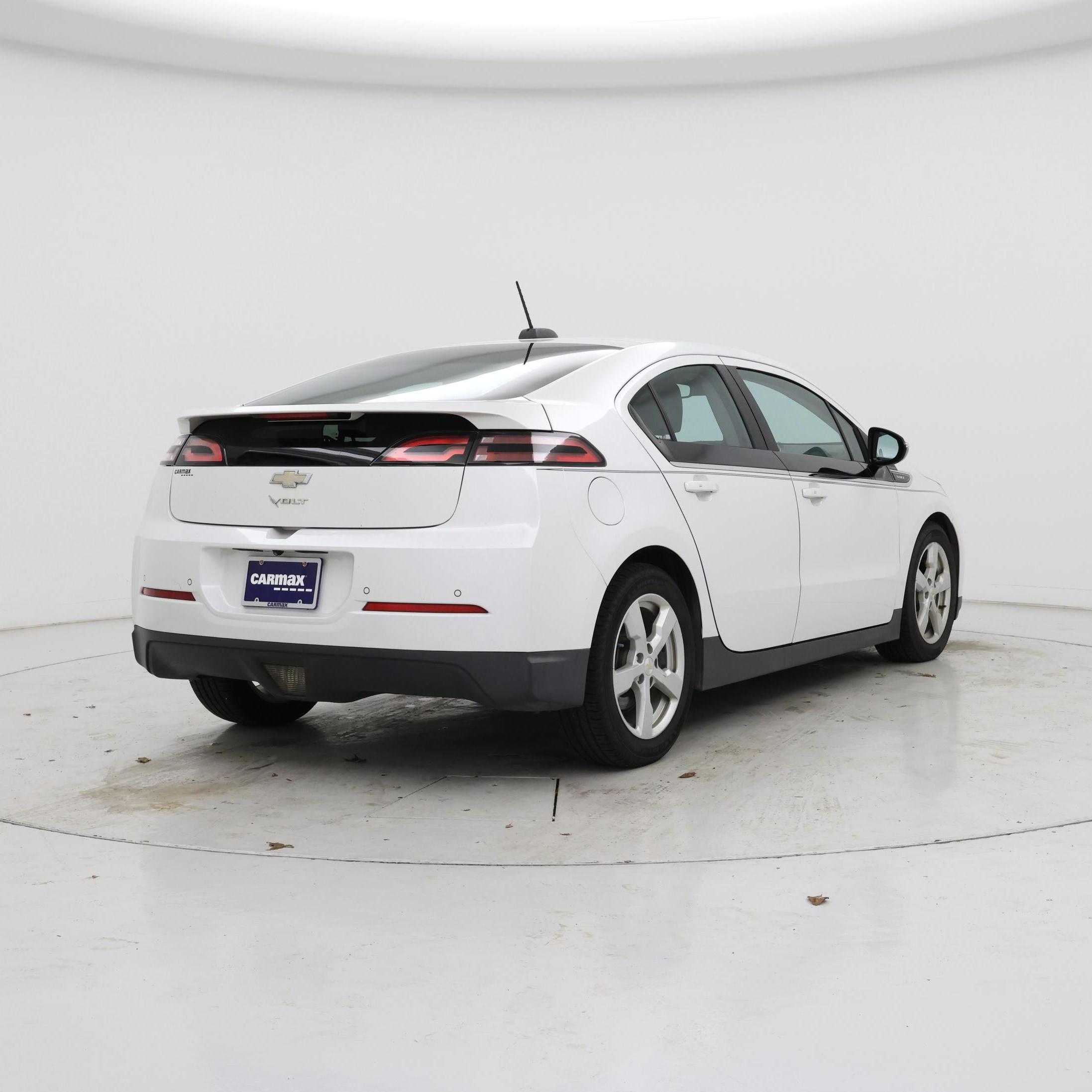Thumbnail: 2015 Chevrolet Volt - 8
