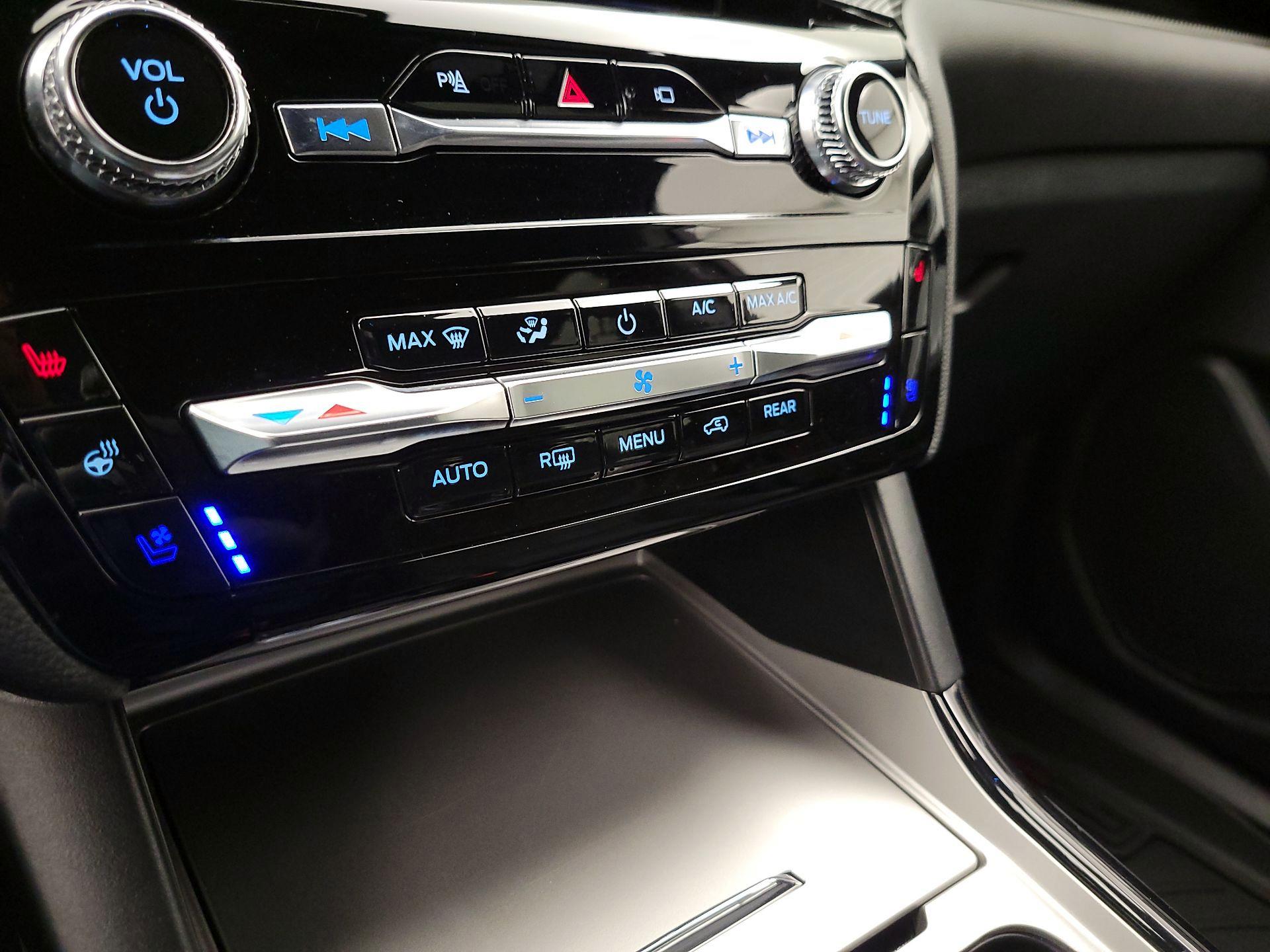 Thumbnail: 2023 Ford Explorer - 17