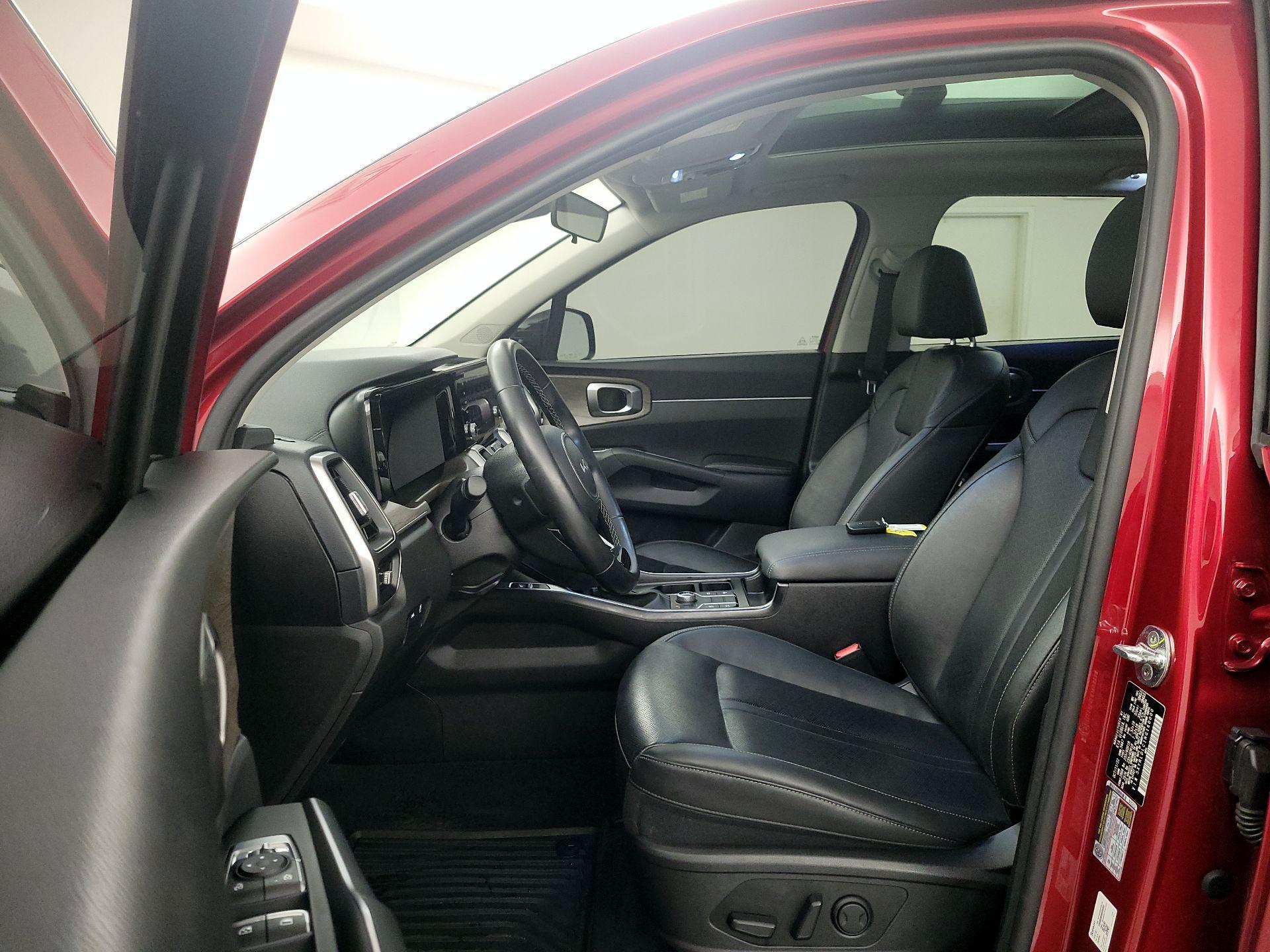 Thumbnail: 2022 Kia Sorento - 11