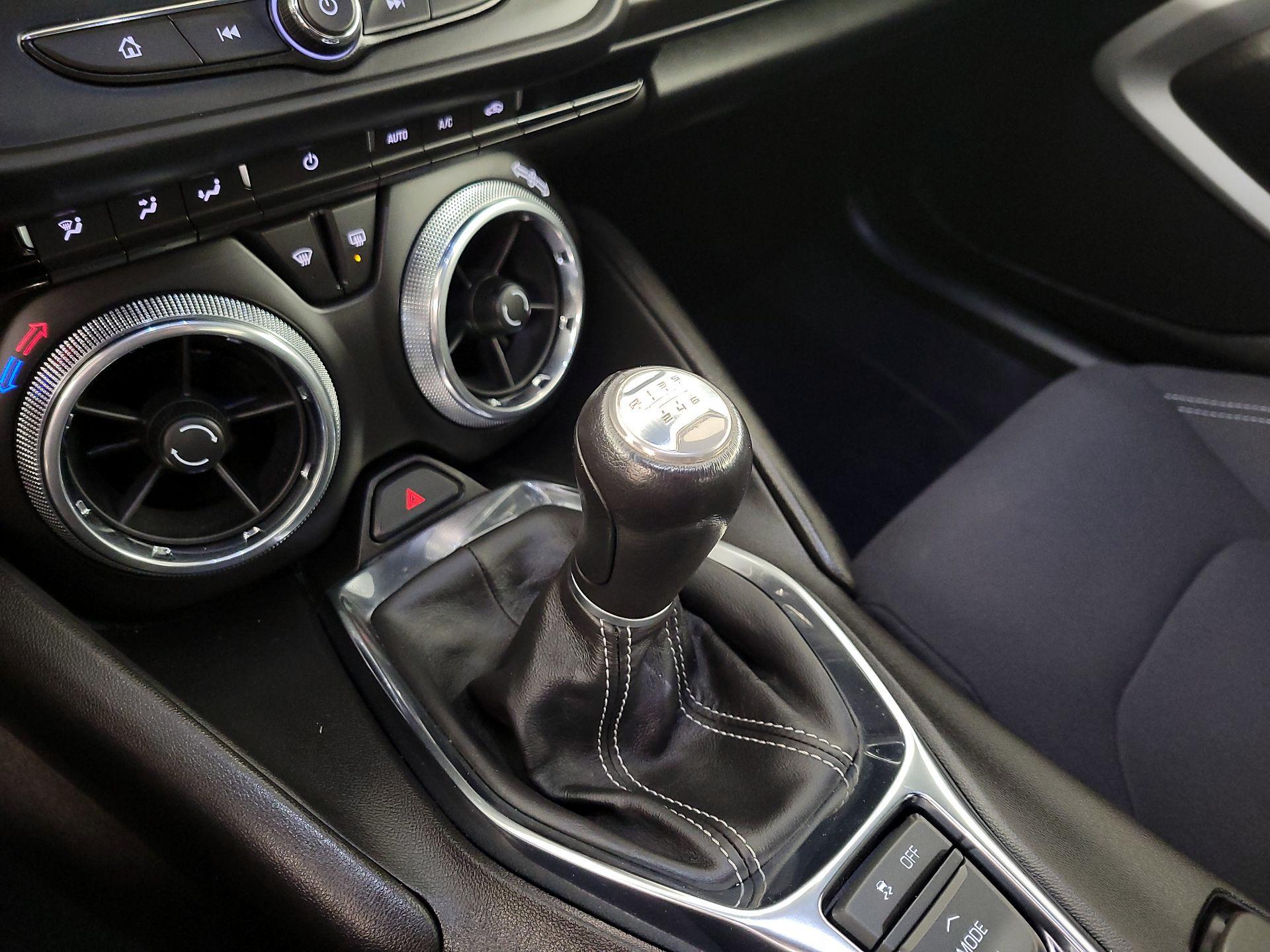 Thumbnail: 2021 Chevrolet Camaro - 17