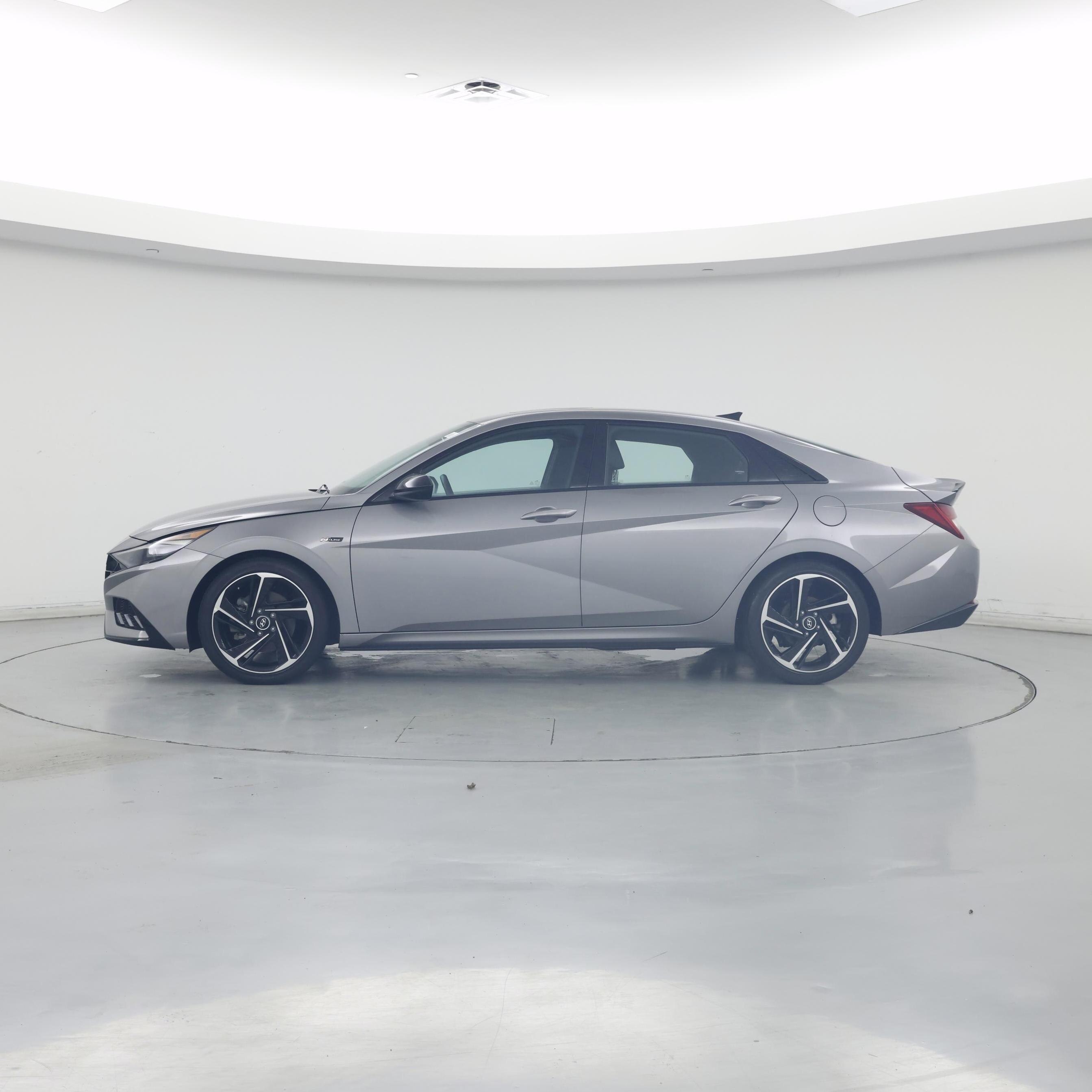 Thumbnail: 2023 Hyundai Elantra - 3