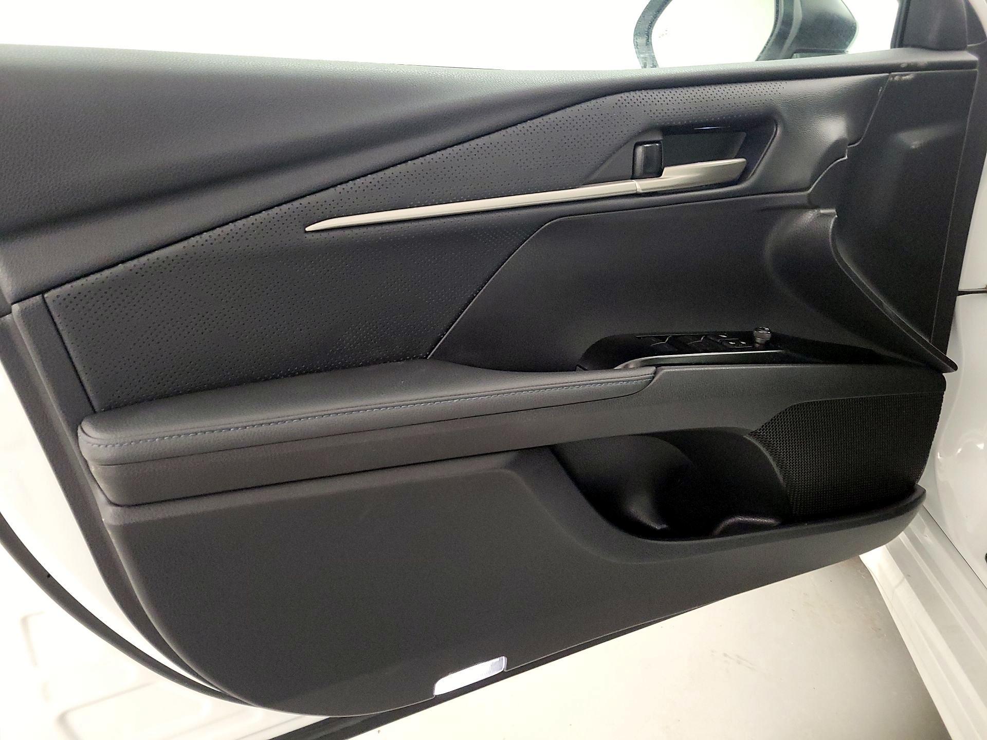 Thumbnail: 2025 Toyota Camry - 12