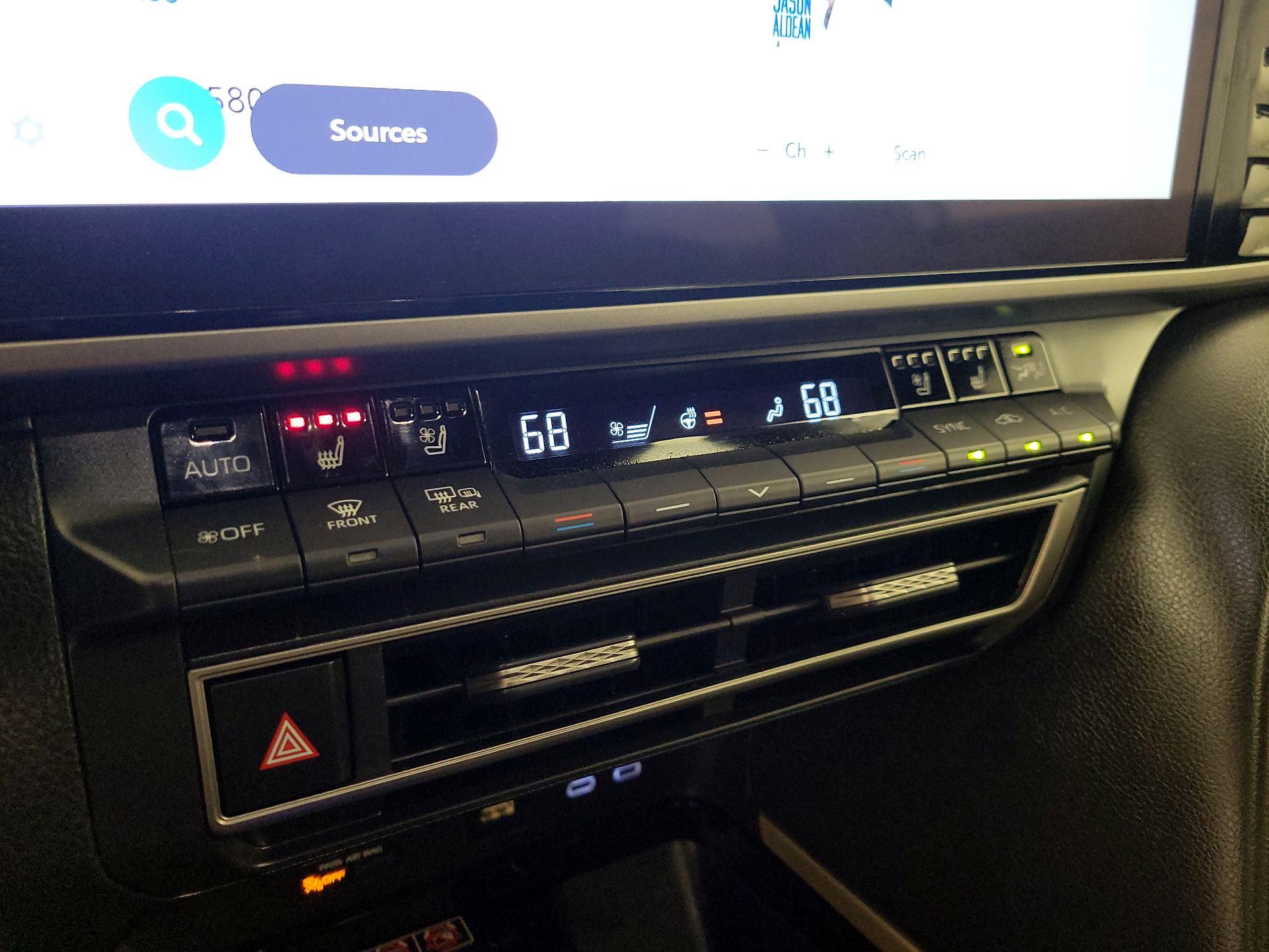 Thumbnail: 2025 Toyota Camry - 16