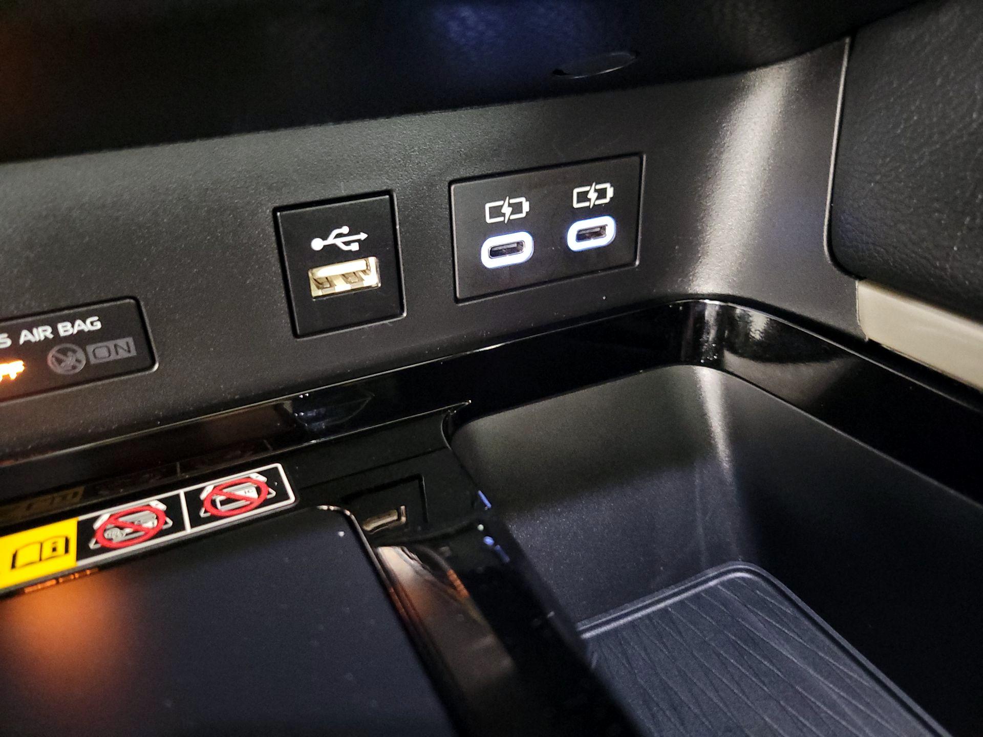 Thumbnail: 2025 Toyota Camry - 18