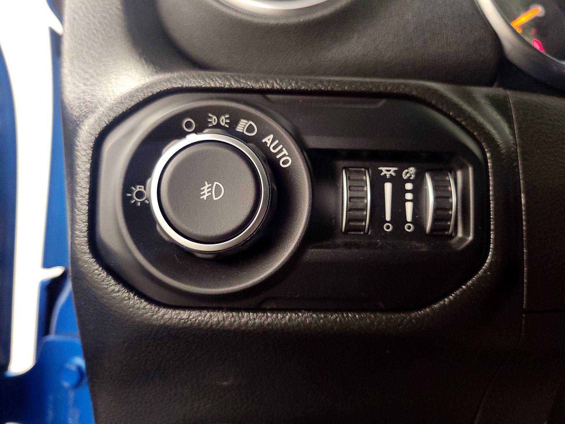 Thumbnail: 2022 Jeep Wrangler - 13