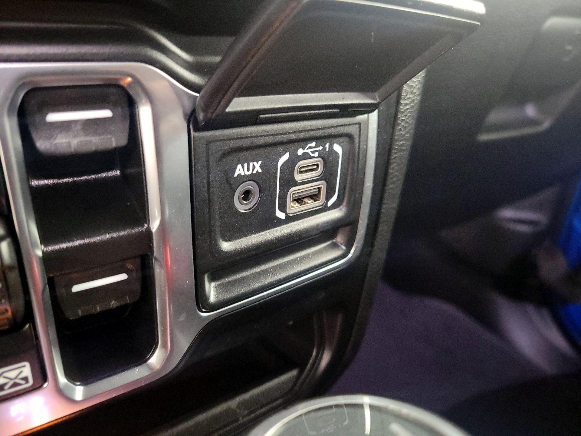 Thumbnail: 2022 Jeep Wrangler - 19