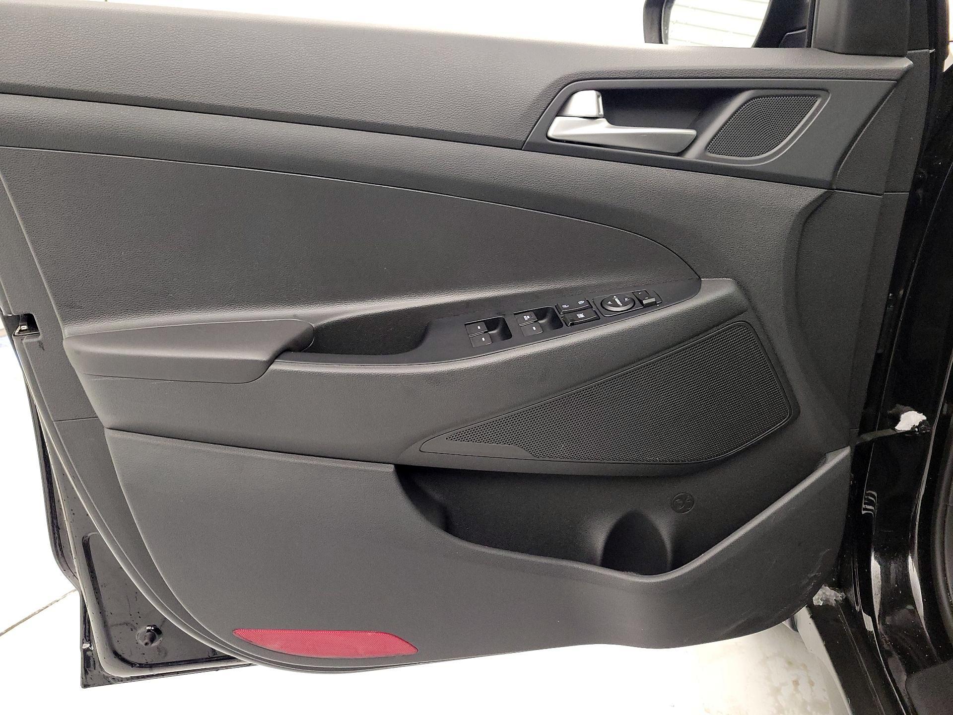 Thumbnail: 2020 Hyundai Tucson - 12