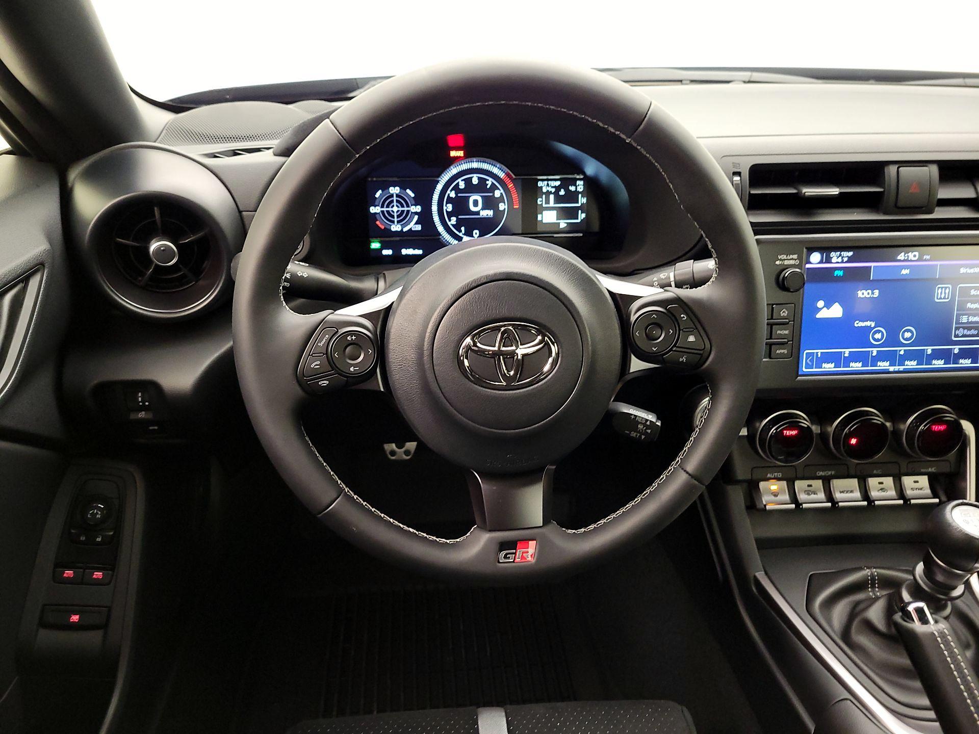 Thumbnail: 2025 Toyota GR86 - 10