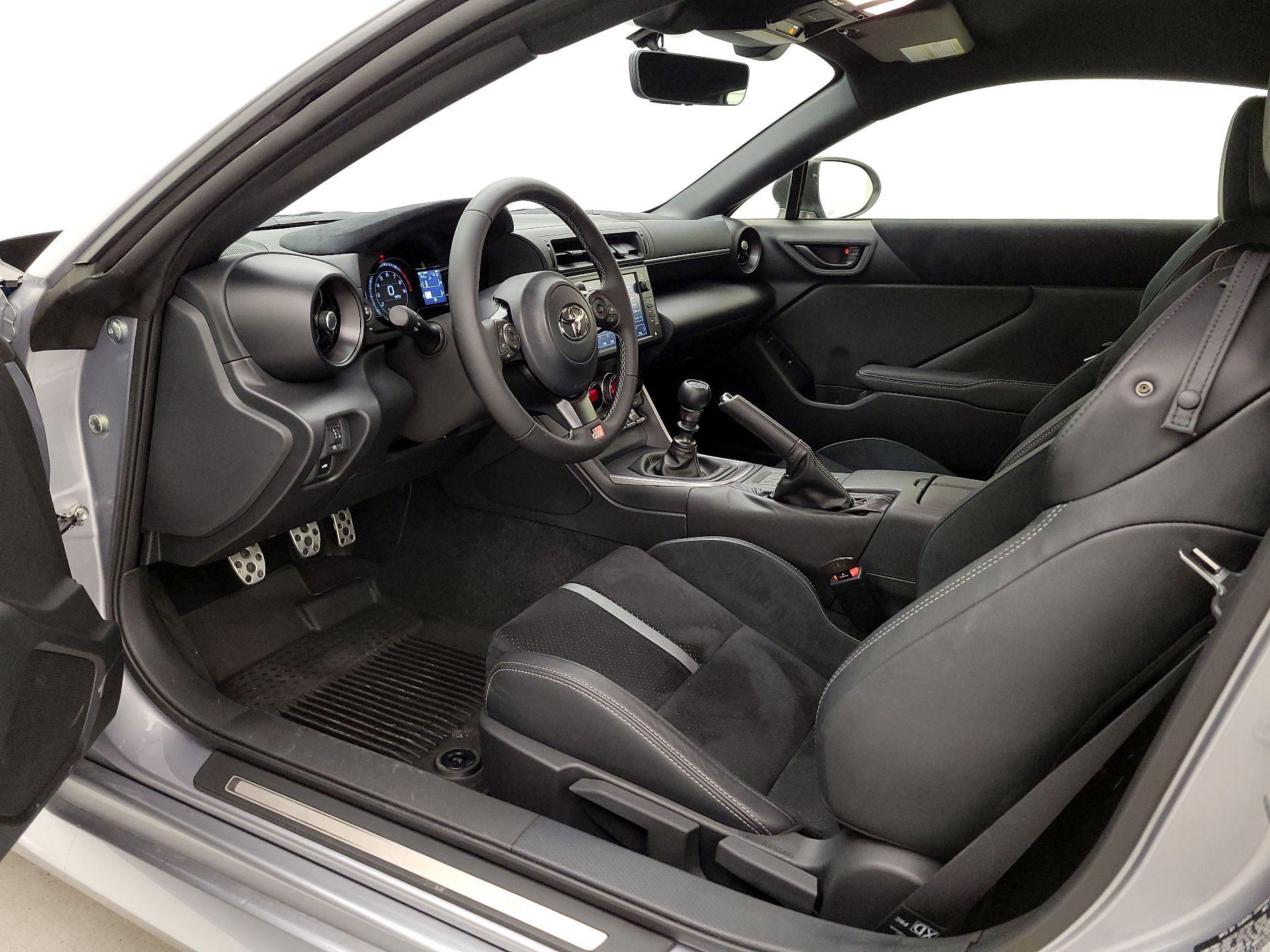 Thumbnail: 2025 Toyota GR86 - 11