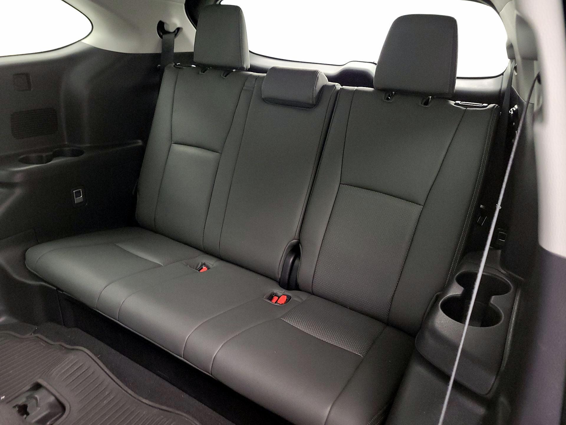 Thumbnail: 2023 Toyota Highlander - 20