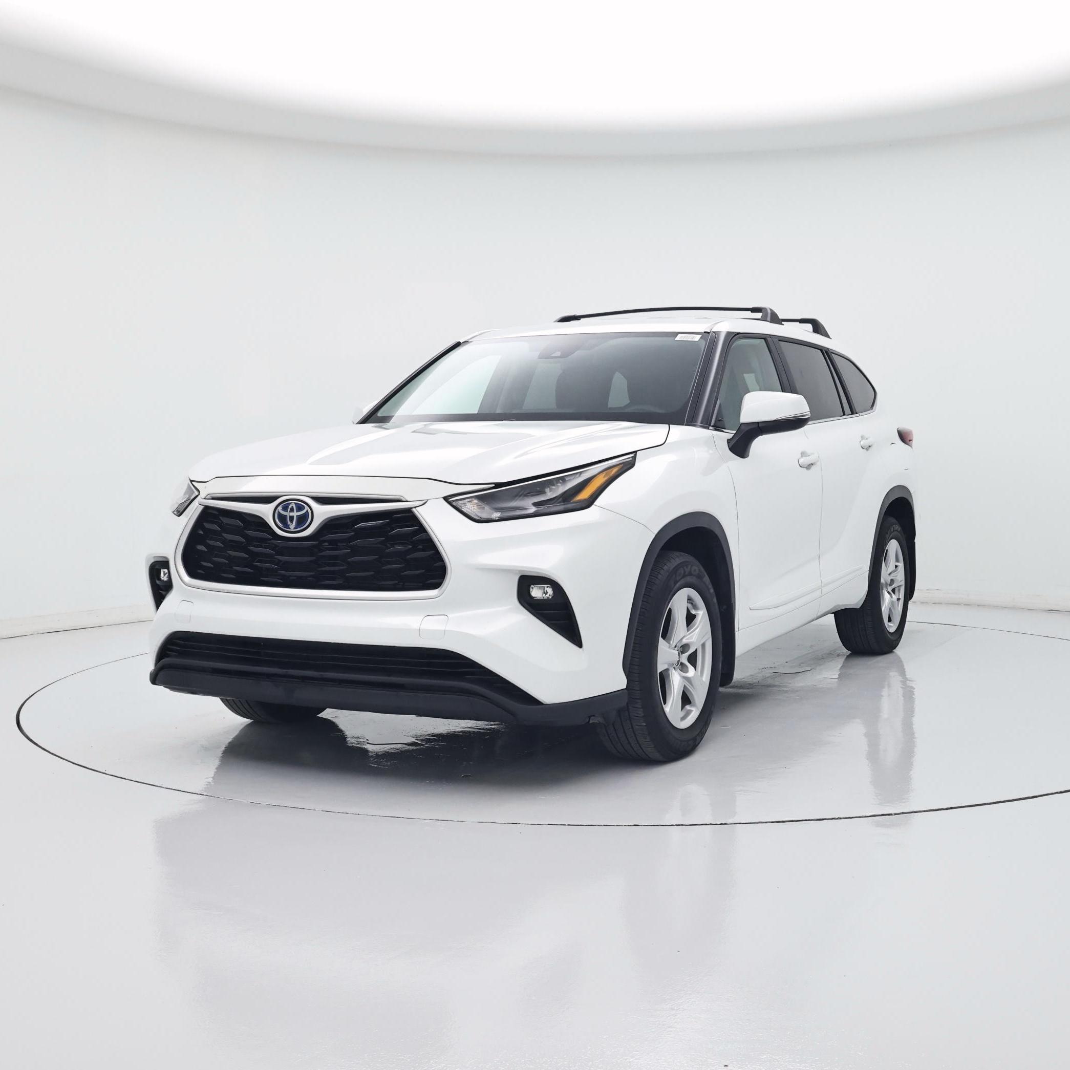 Thumbnail: 2023 Toyota Highlander - 4