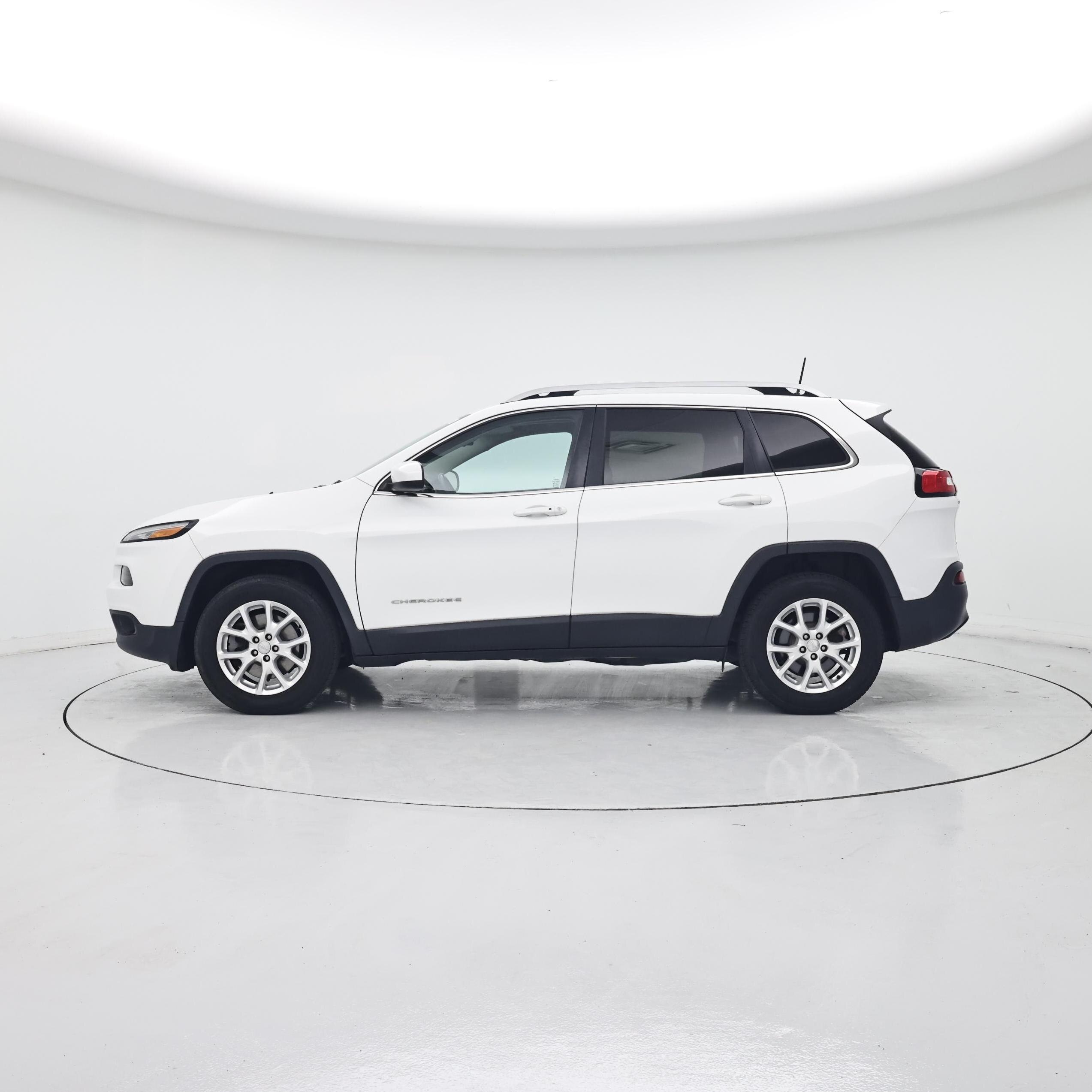 Thumbnail: 2017 Jeep Cherokee - 3