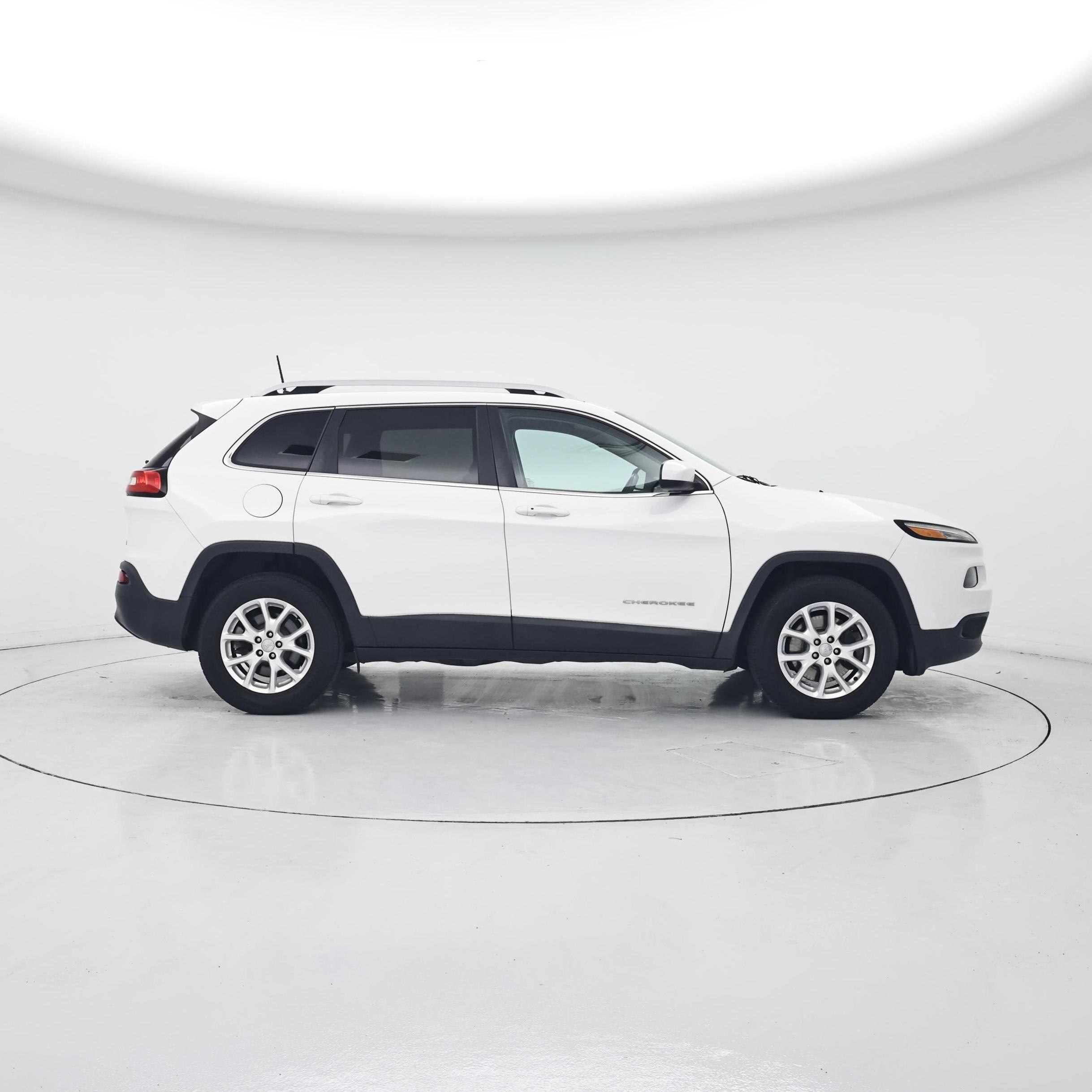 Thumbnail: 2017 Jeep Cherokee - 7