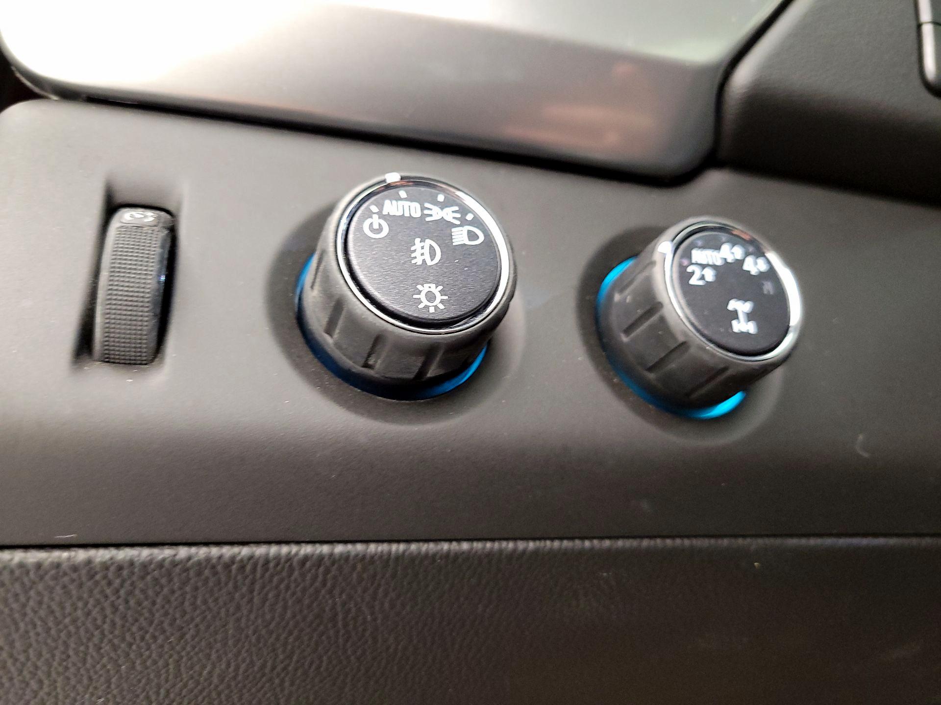 Thumbnail: 2020 Chevrolet Tahoe - 13