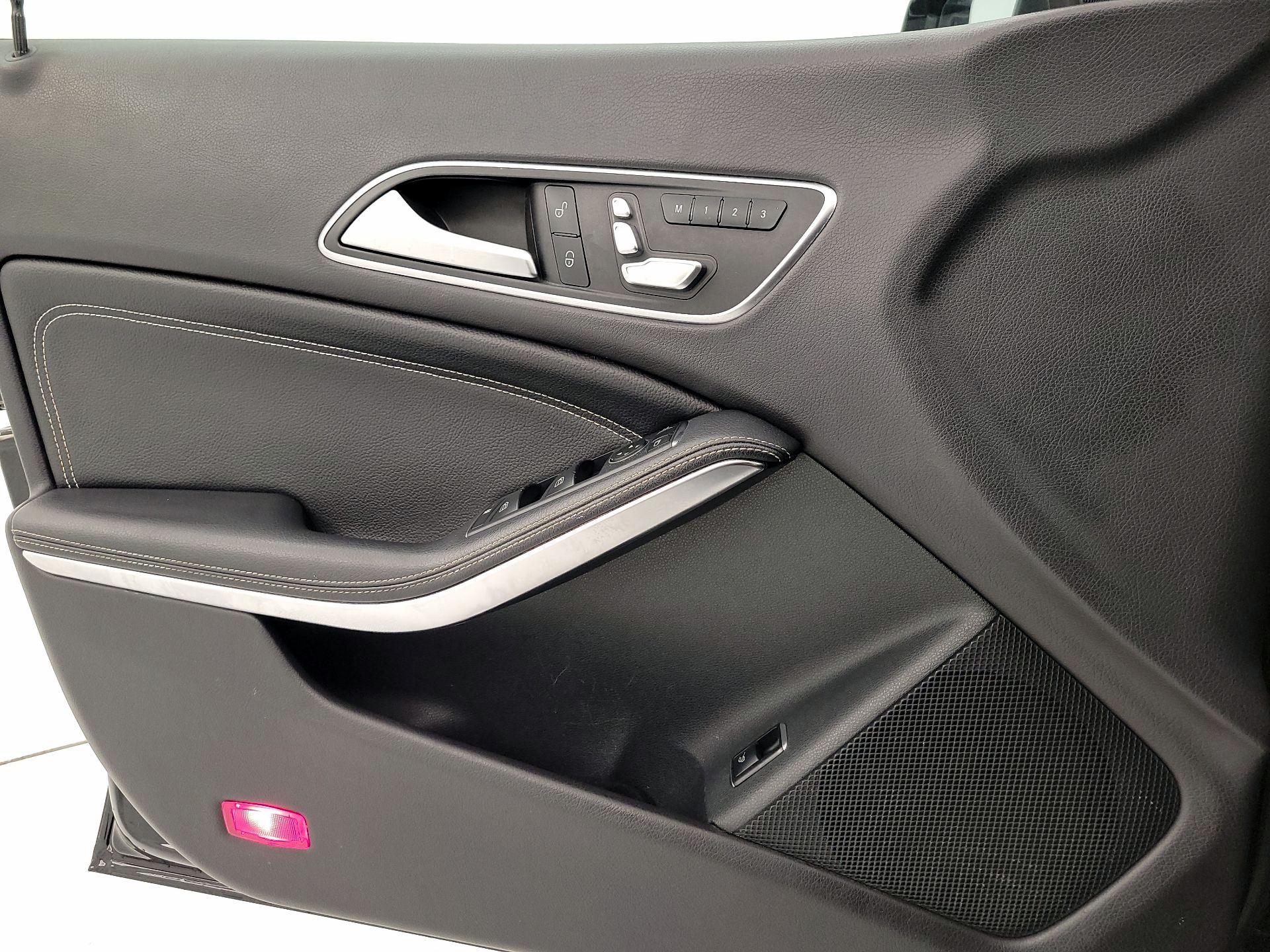 Thumbnail: 2019 Mercedes-Benz CLA - 12