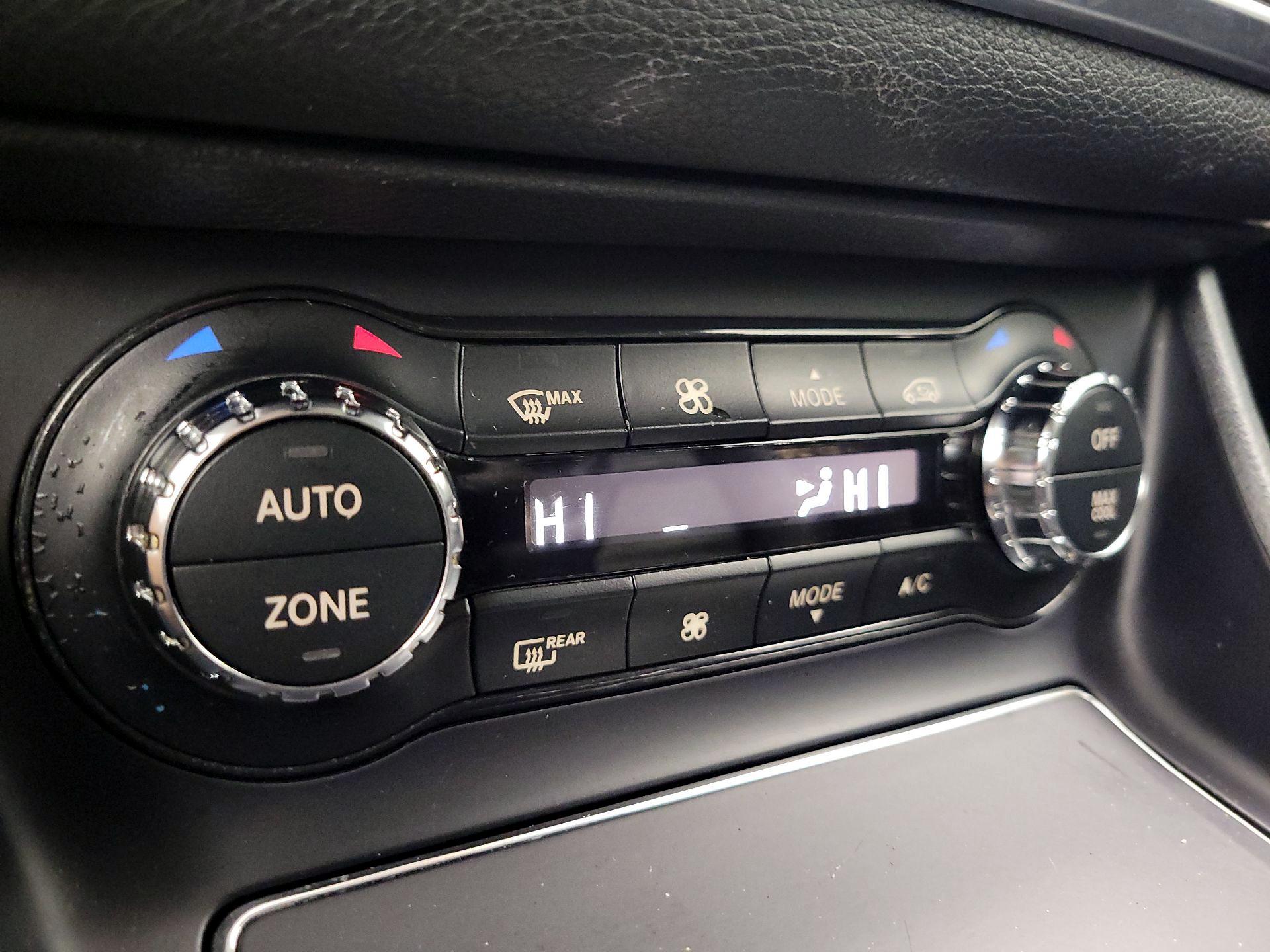 Thumbnail: 2019 Mercedes-Benz CLA - 17