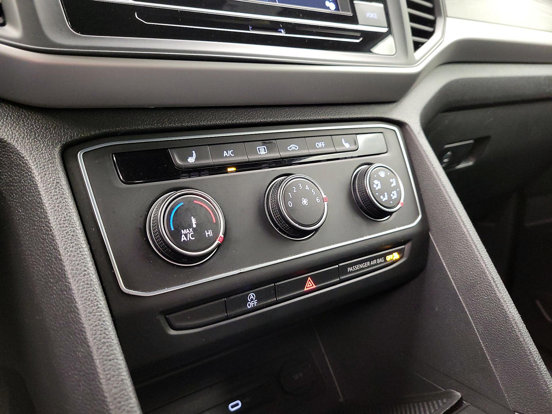 Thumbnail: 2023 Volkswagen Atlas - 16