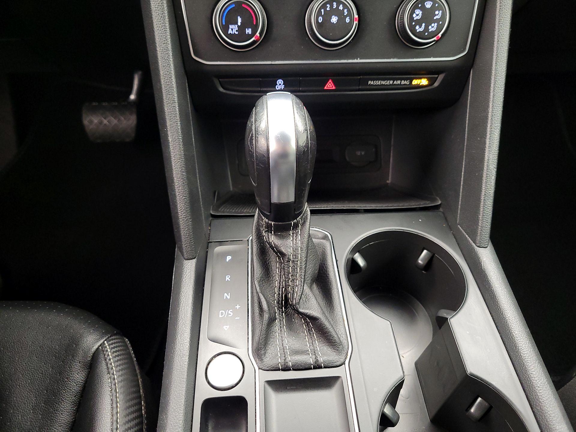 Thumbnail: 2023 Volkswagen Atlas - 17