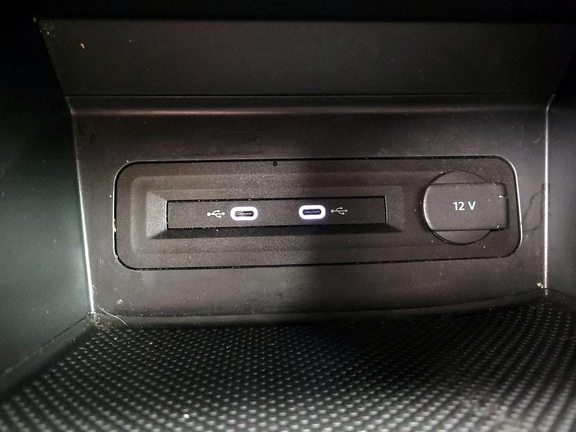 Thumbnail: 2023 Volkswagen Atlas - 18