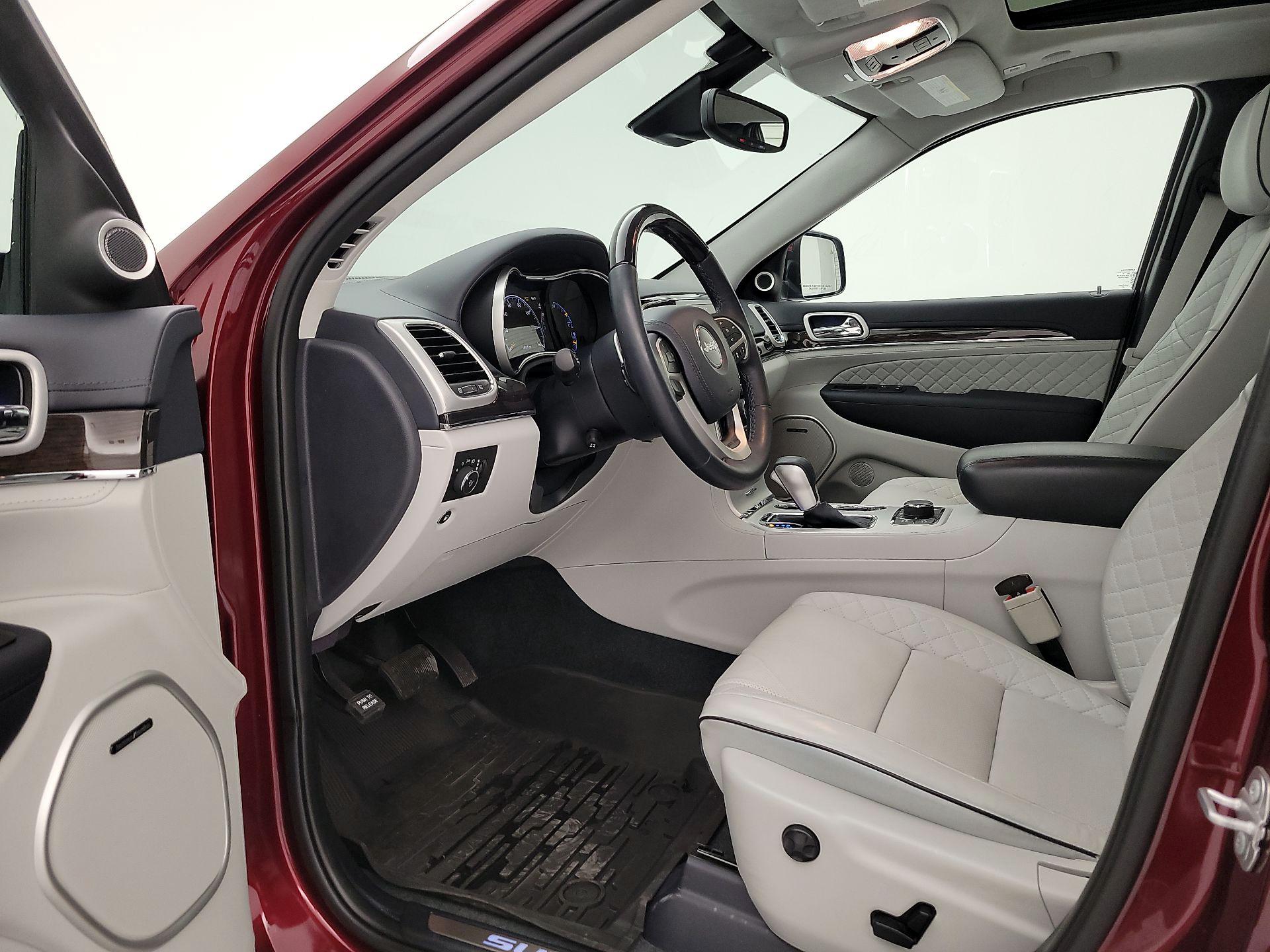 Thumbnail: 2020 Jeep Grand Cherokee - 11