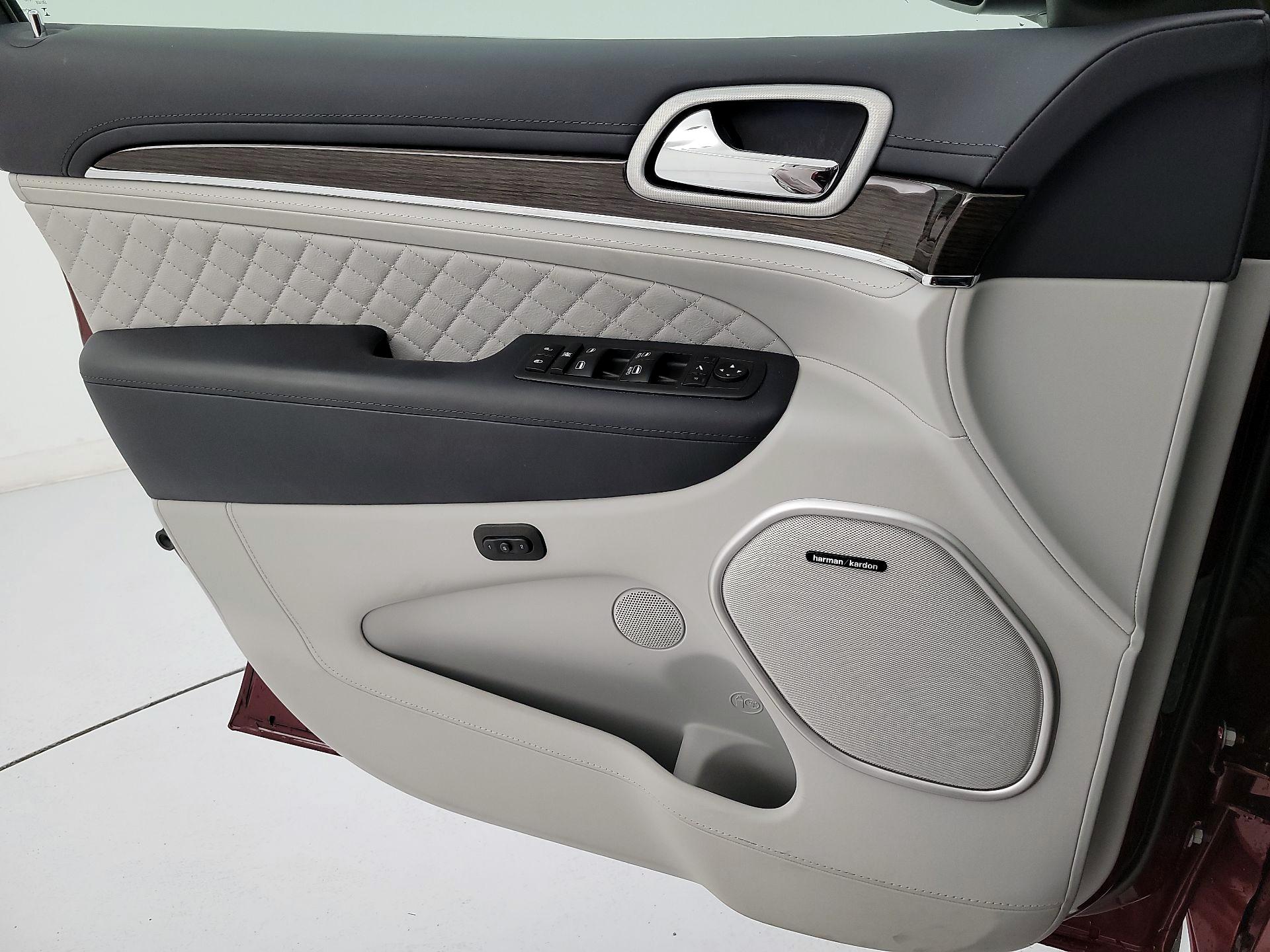 Thumbnail: 2020 Jeep Grand Cherokee - 12