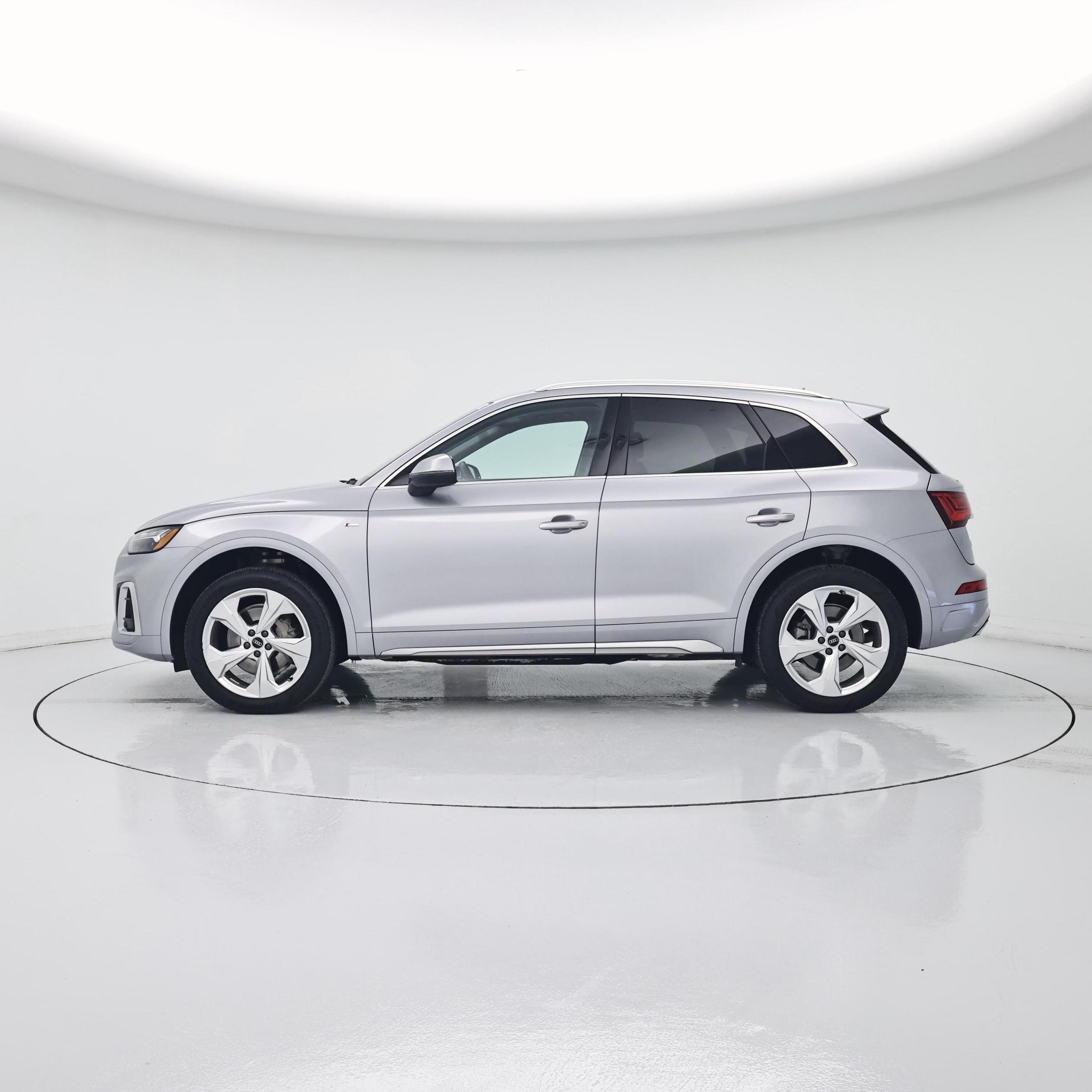 Thumbnail: 2023 Audi Q5 - 3