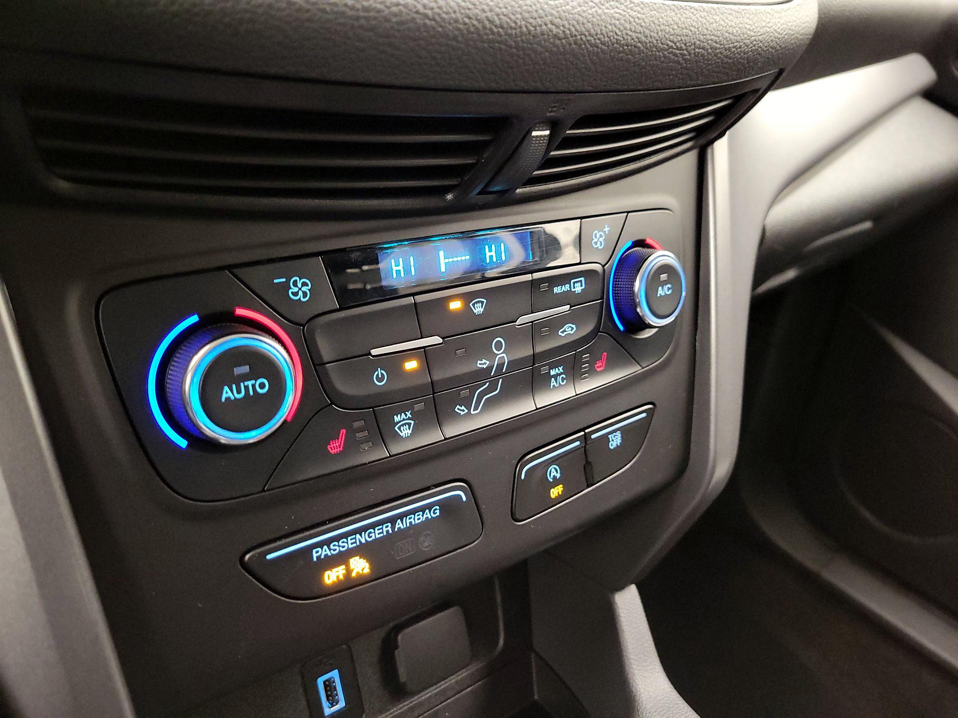 Thumbnail: 2017 Ford Escape - 16