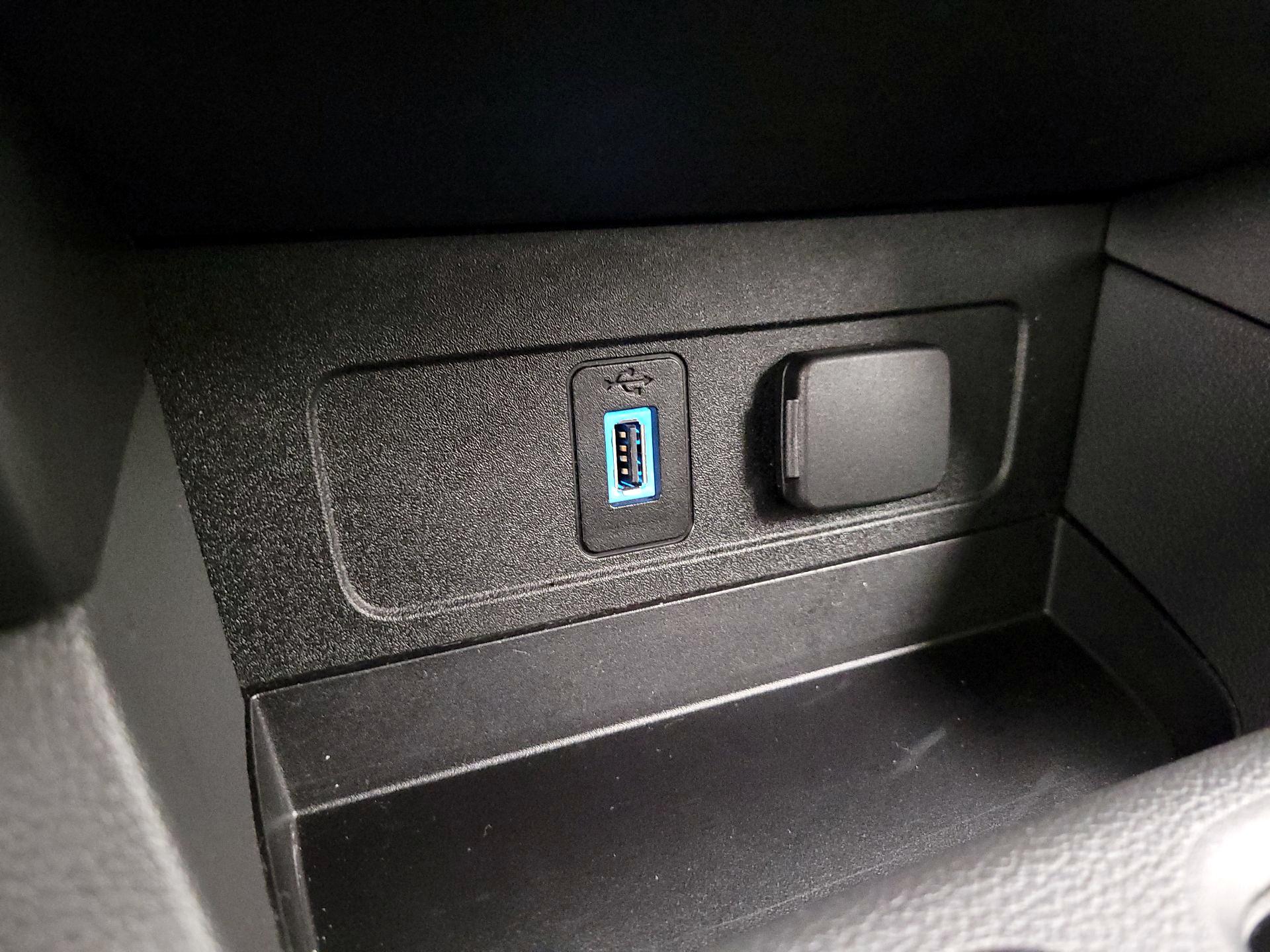 Thumbnail: 2017 Ford Escape - 18