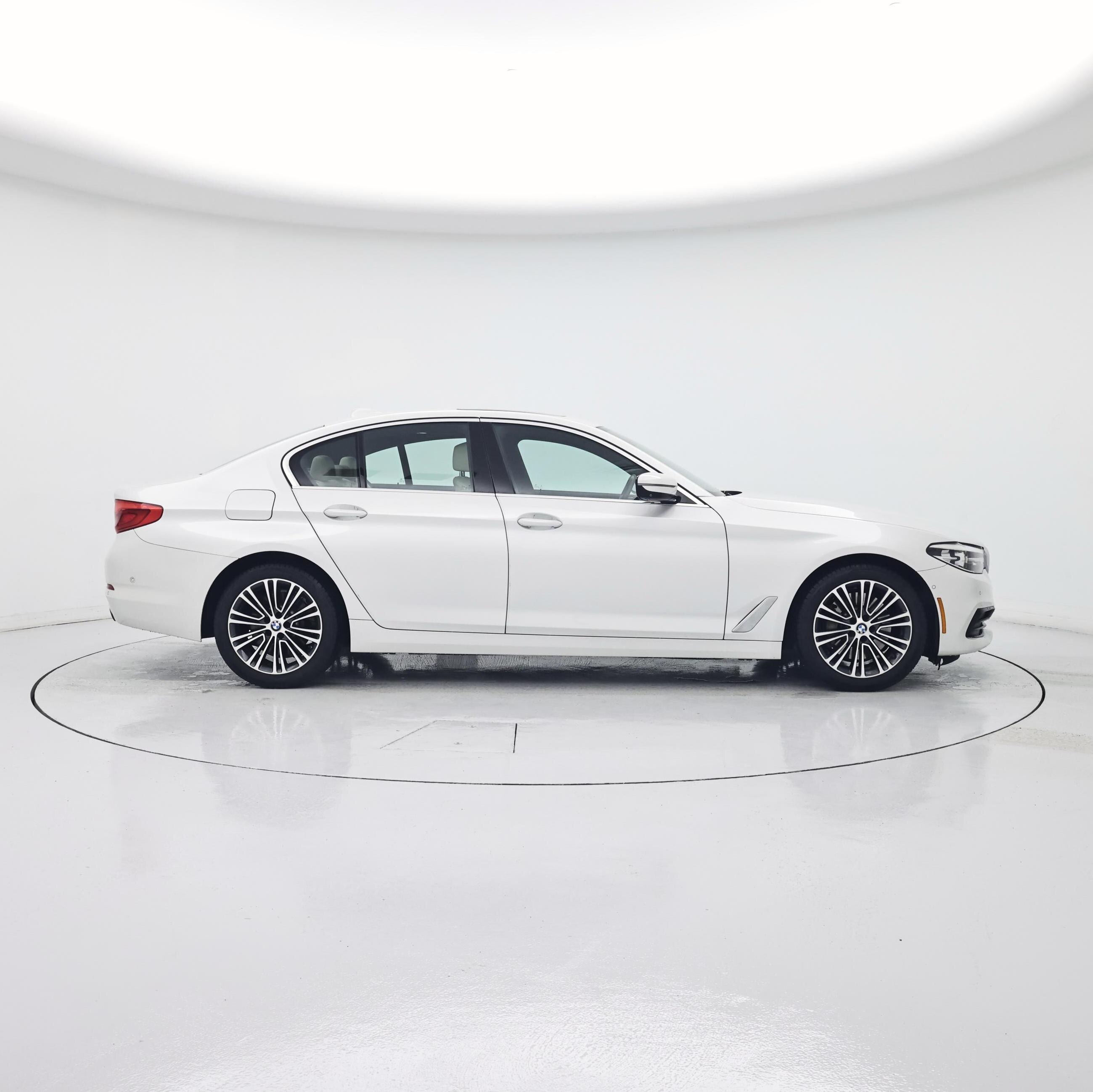 Thumbnail: 2019 BMW 5 Series - 7
