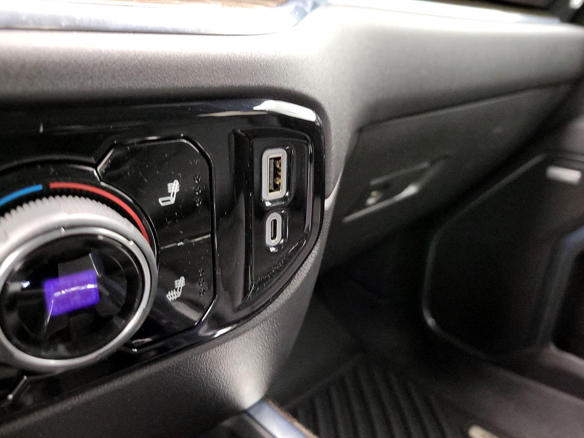 Thumbnail: 2024 Chevrolet Silverado 1500 - 18