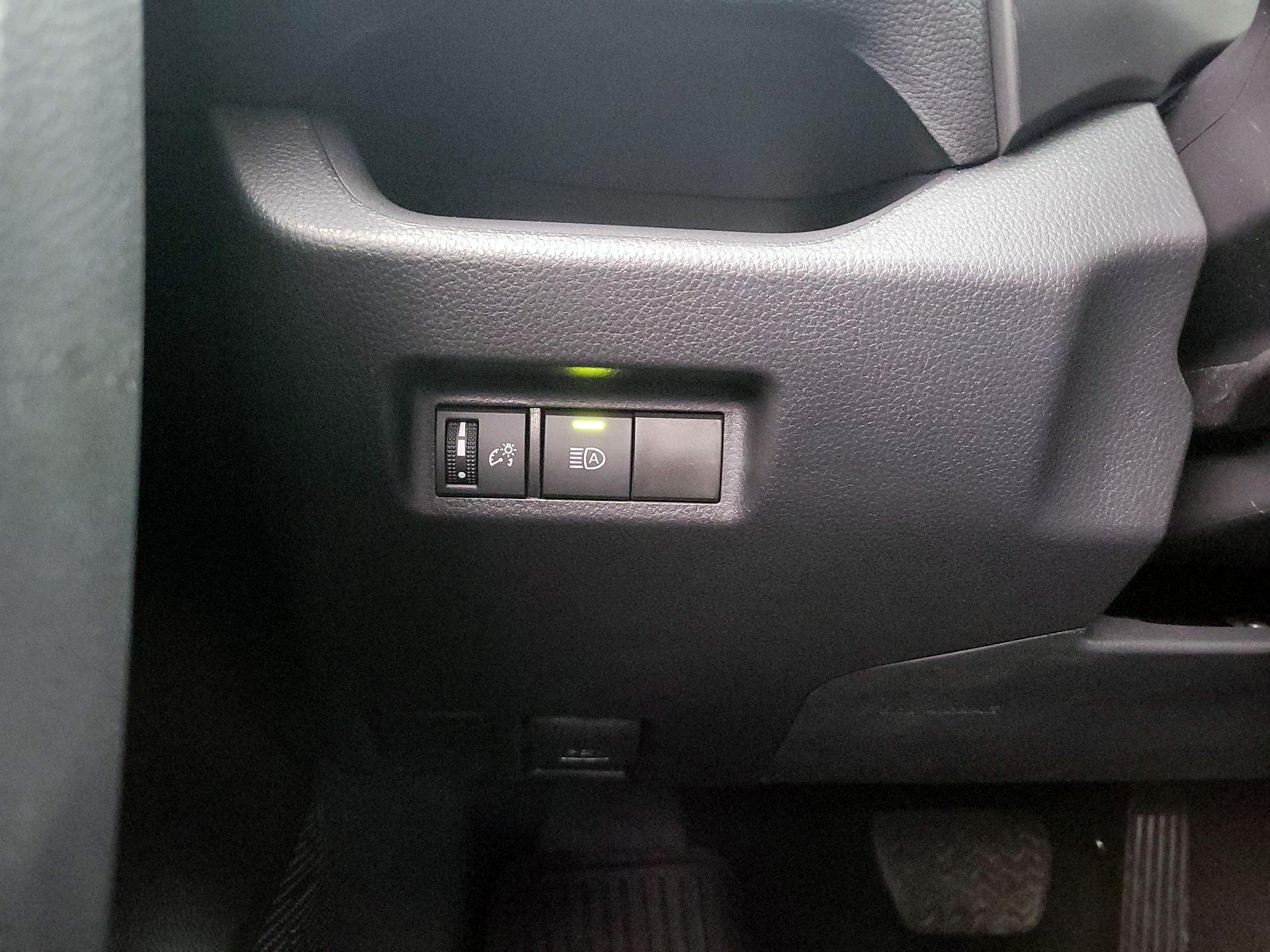 Thumbnail: 2025 Toyota RAV4 - 13